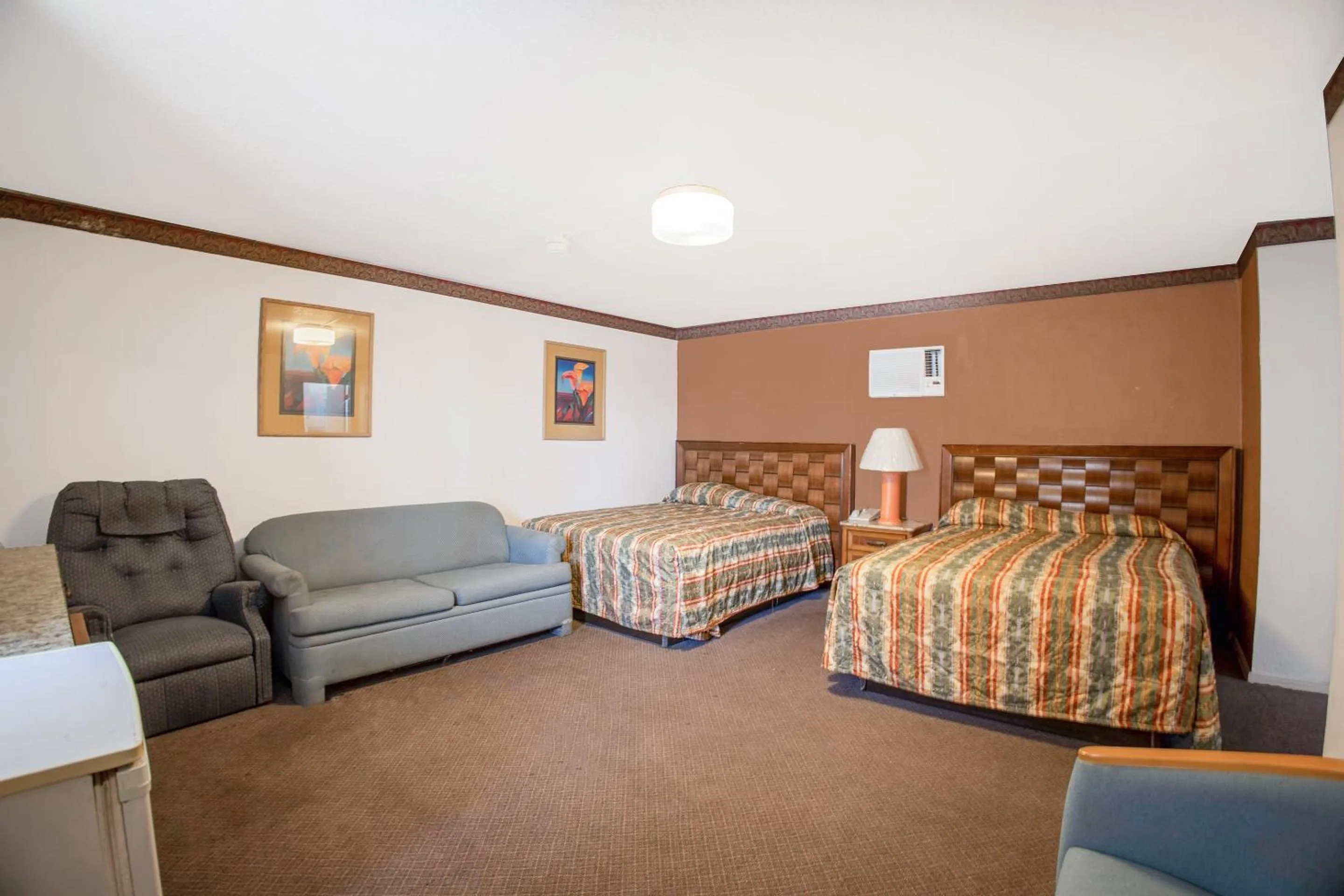 Bedroom, Bed in Sands Motel By OYO El Paso near Airport