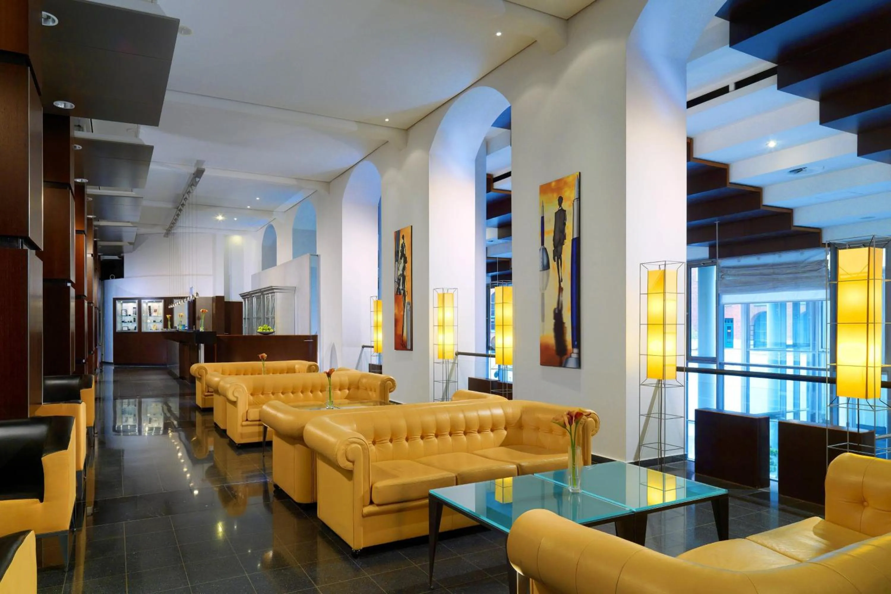 Lobby or reception in Sheraton Hannover Pelikan Hotel