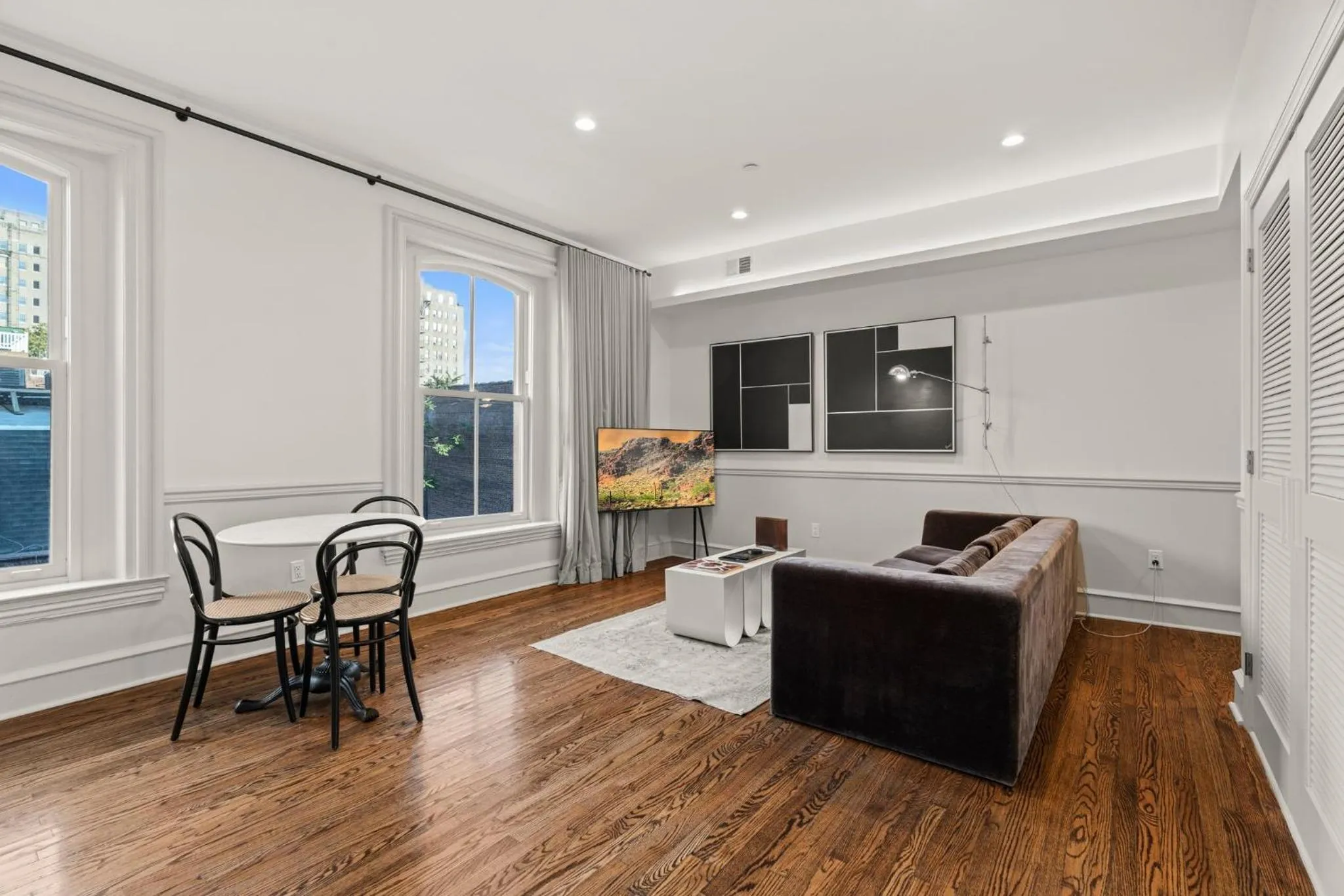 Stay Rafa At 2000 Spruce