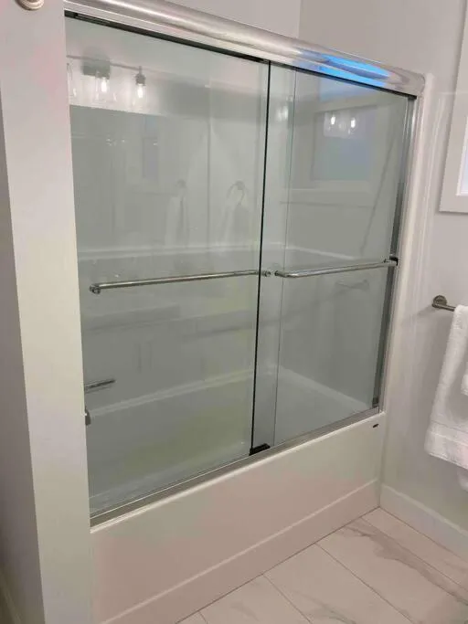 Adorable 1 Bedroom Suite- a skip to Galloping Goose