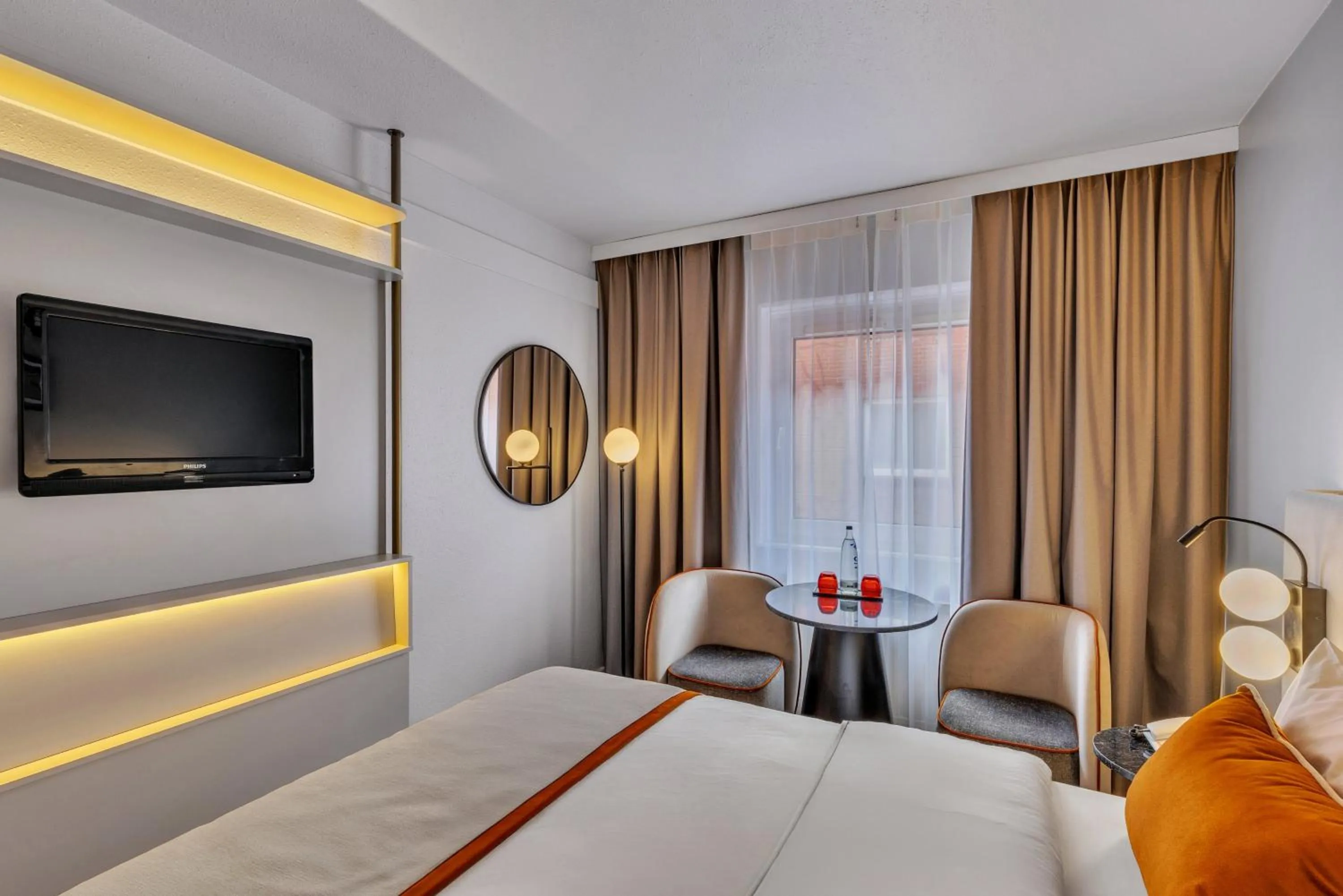 Photo of the whole room, Bed in Leonardo Hotel Hannover Medical Park