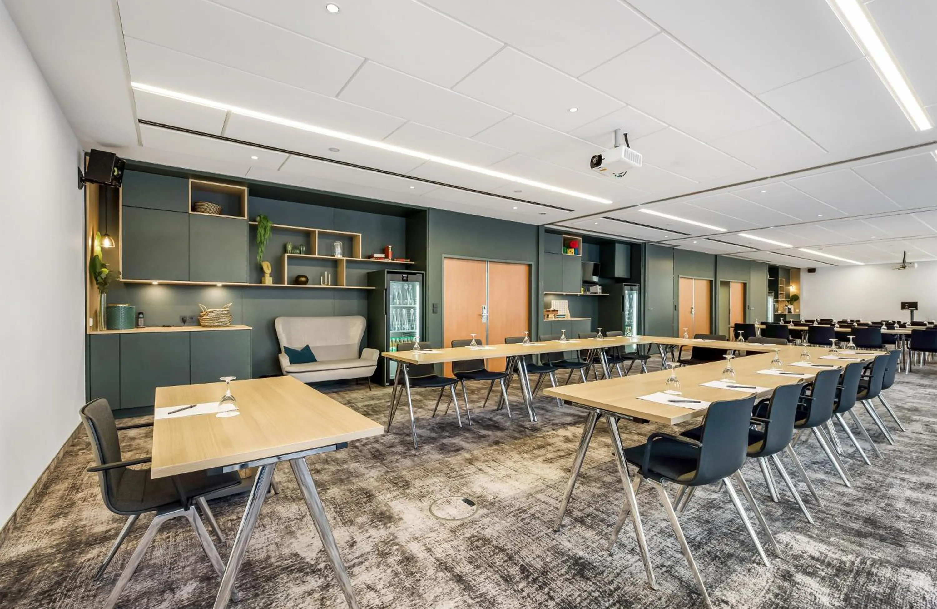 Meeting/conference room in Leonardo Hotel Hannover Medical Park