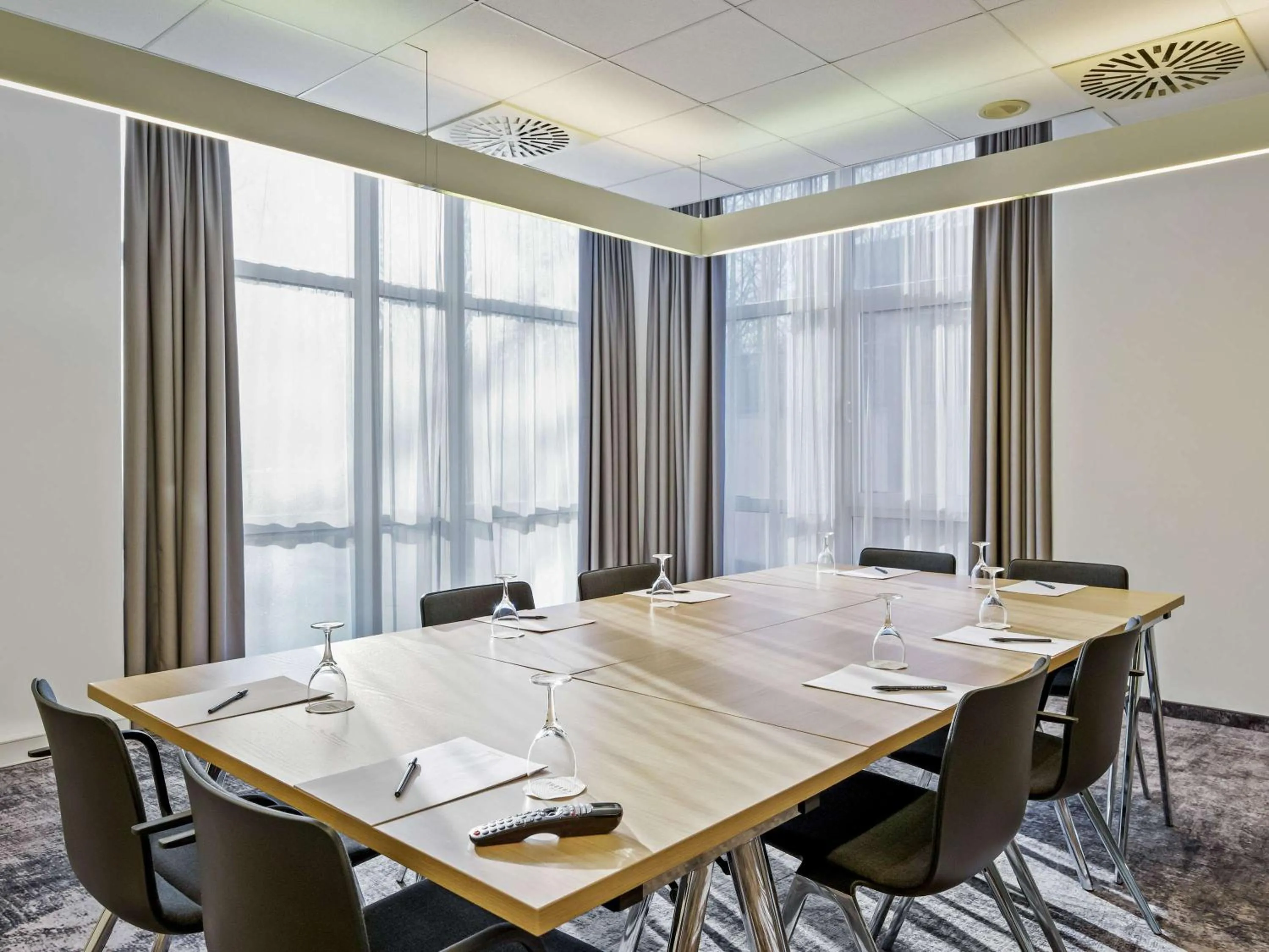Meeting/conference room in Mercure Hotel Hannover Medical Park