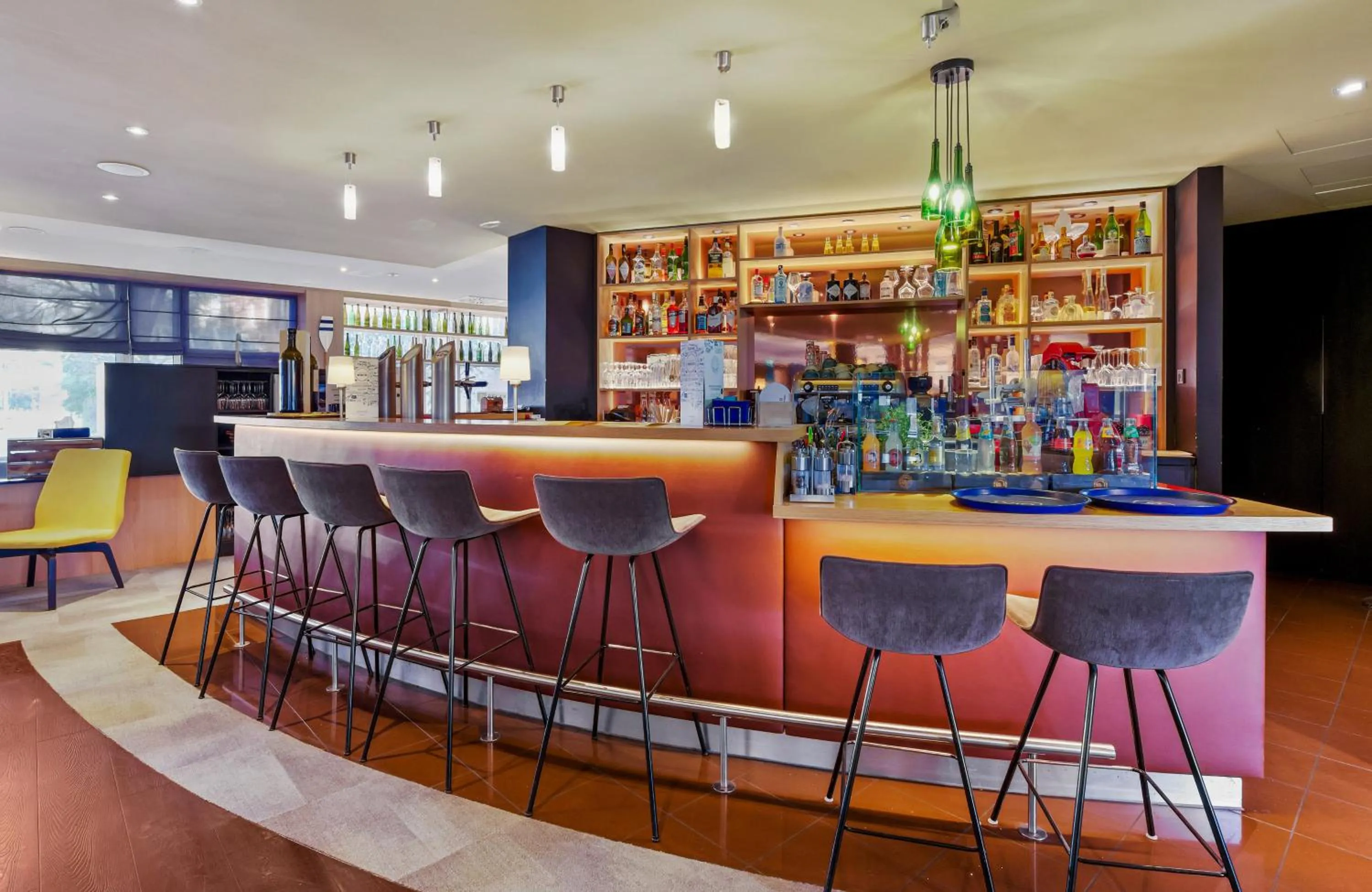 Lounge or bar in Leonardo Hotel Hannover Medical Park