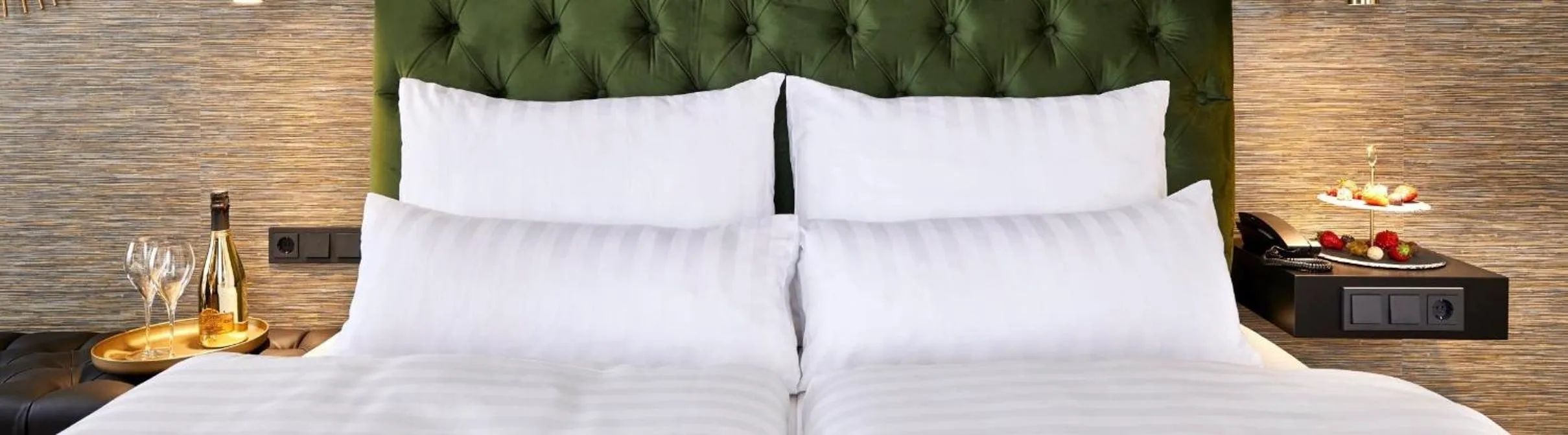 Bed in Das Carls Hotel