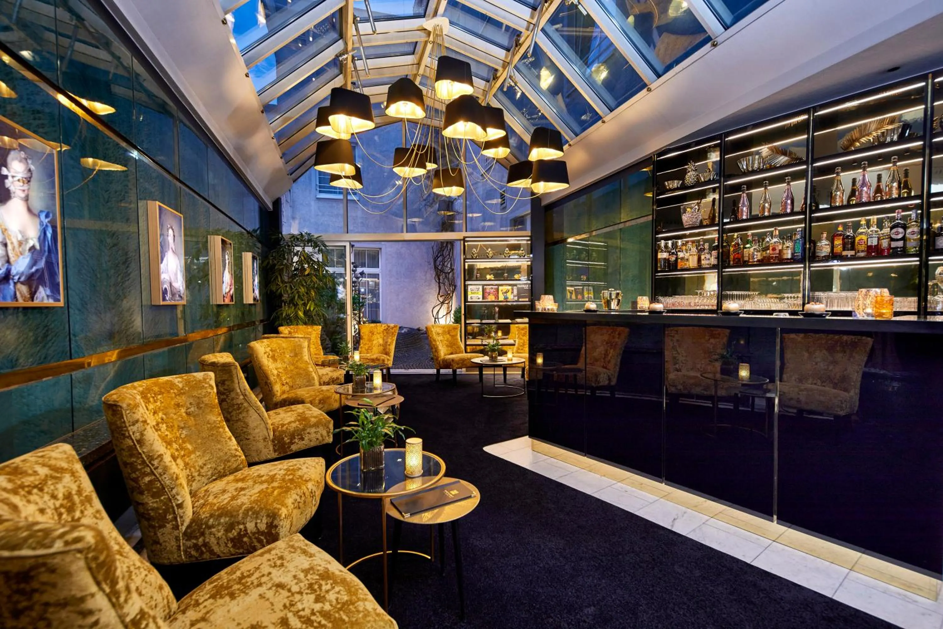 Lounge or bar in Das Carls Hotel