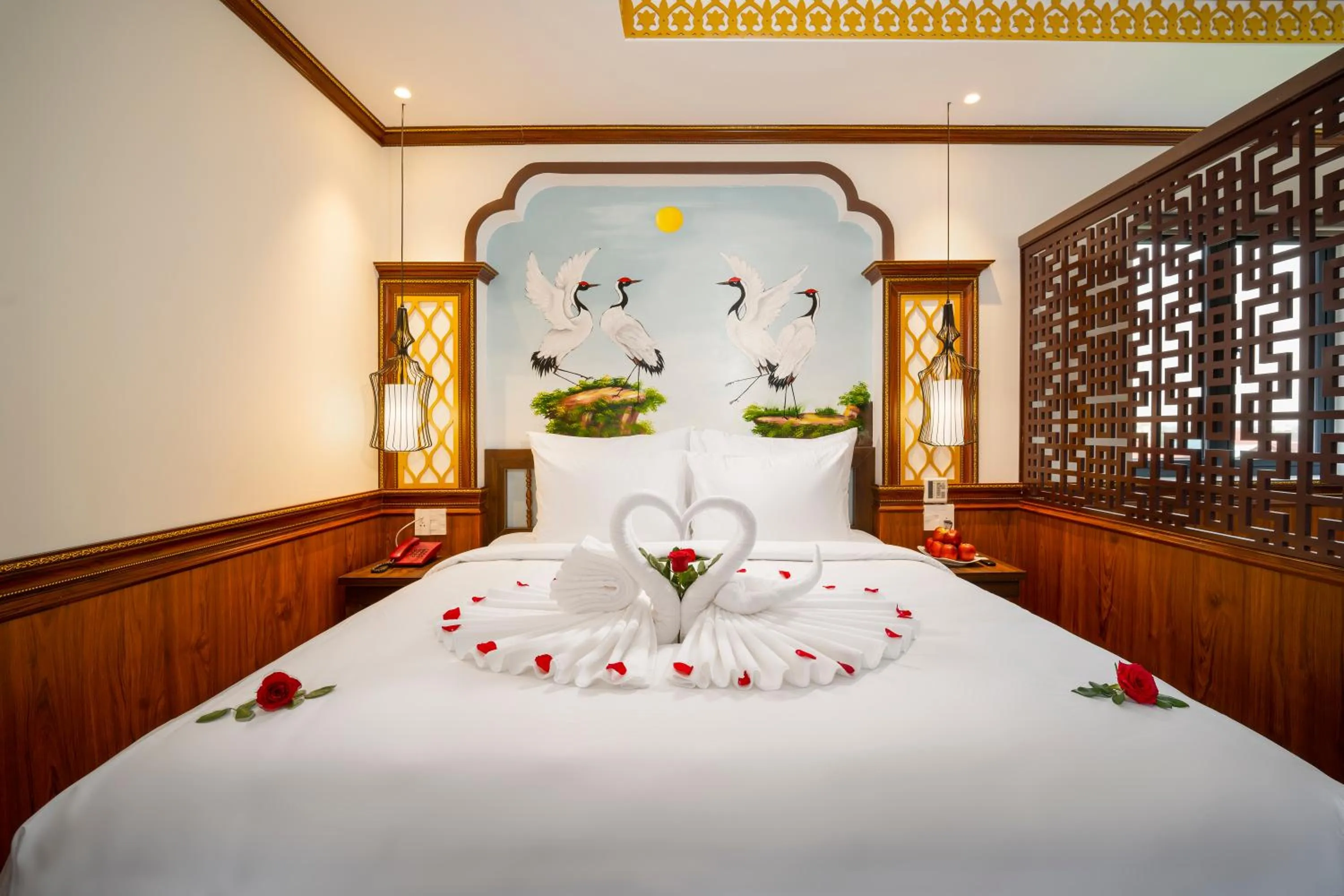 Bed in Soluna D'Annam - The Art of Hoi An Relaxation - formerly Hoi An Babylon Riverside Hotel