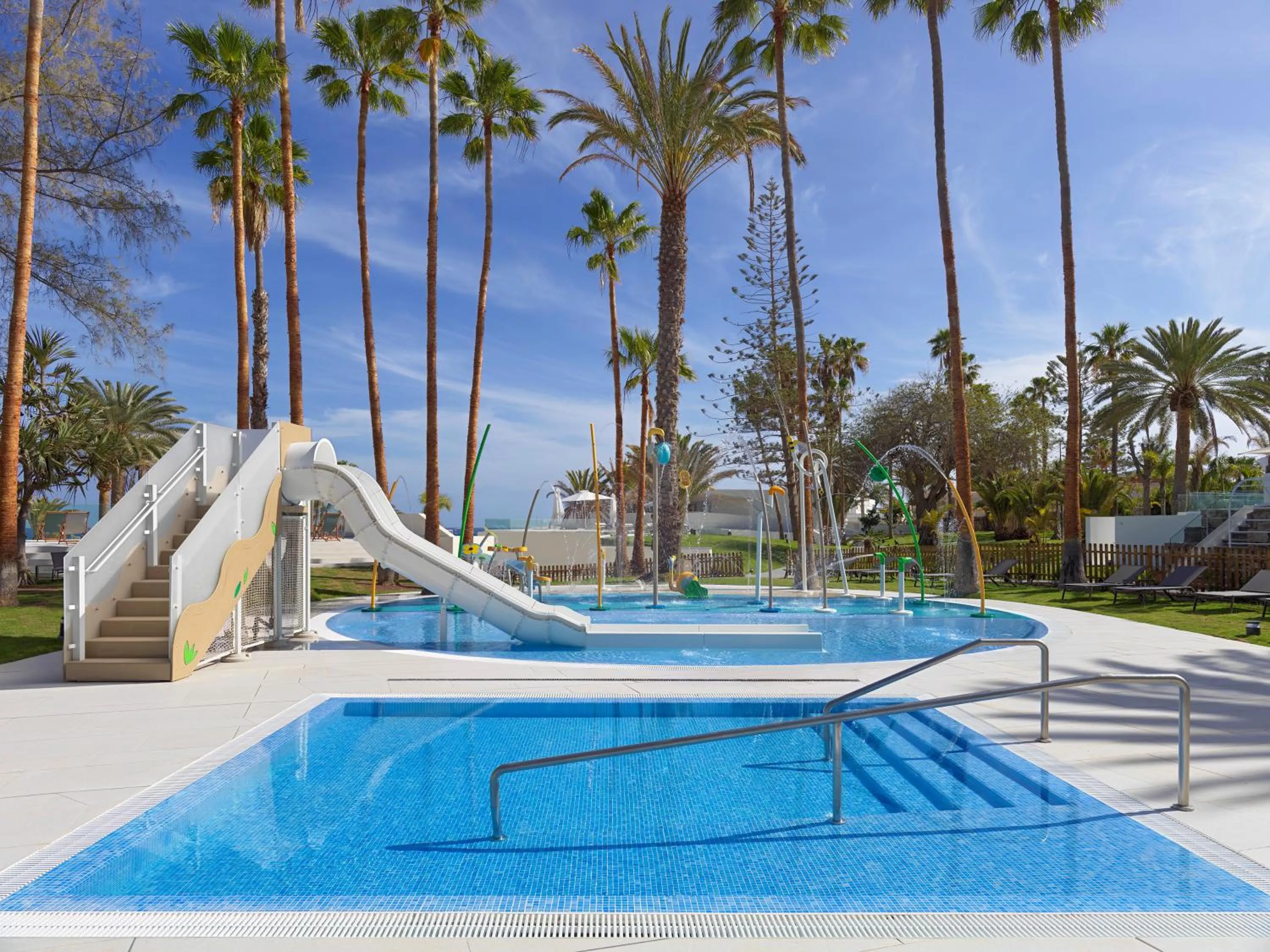 Swimming pool in Paradisus Gran Canaria - All Inclusive