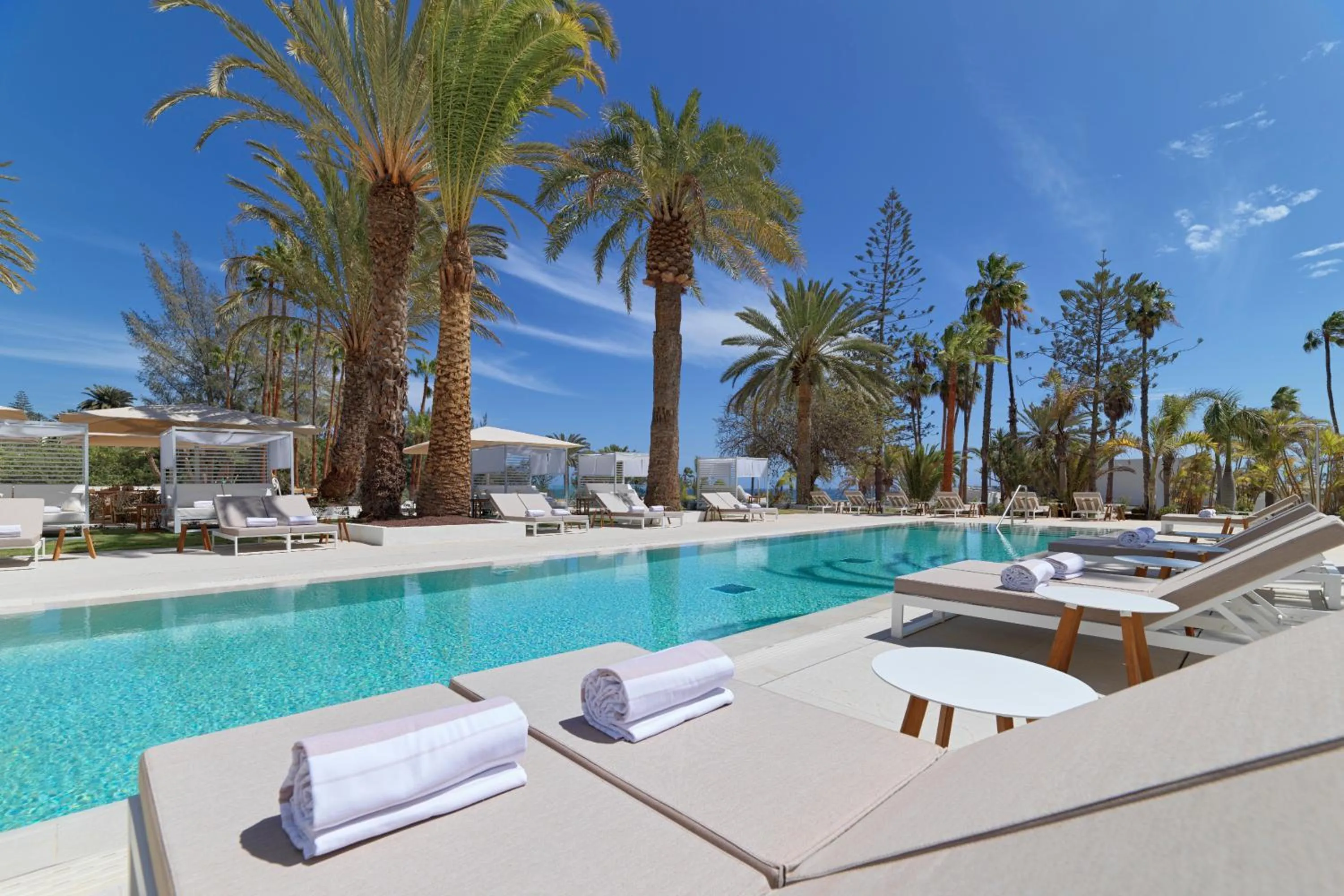 Swimming pool in Paradisus Gran Canaria - All Inclusive