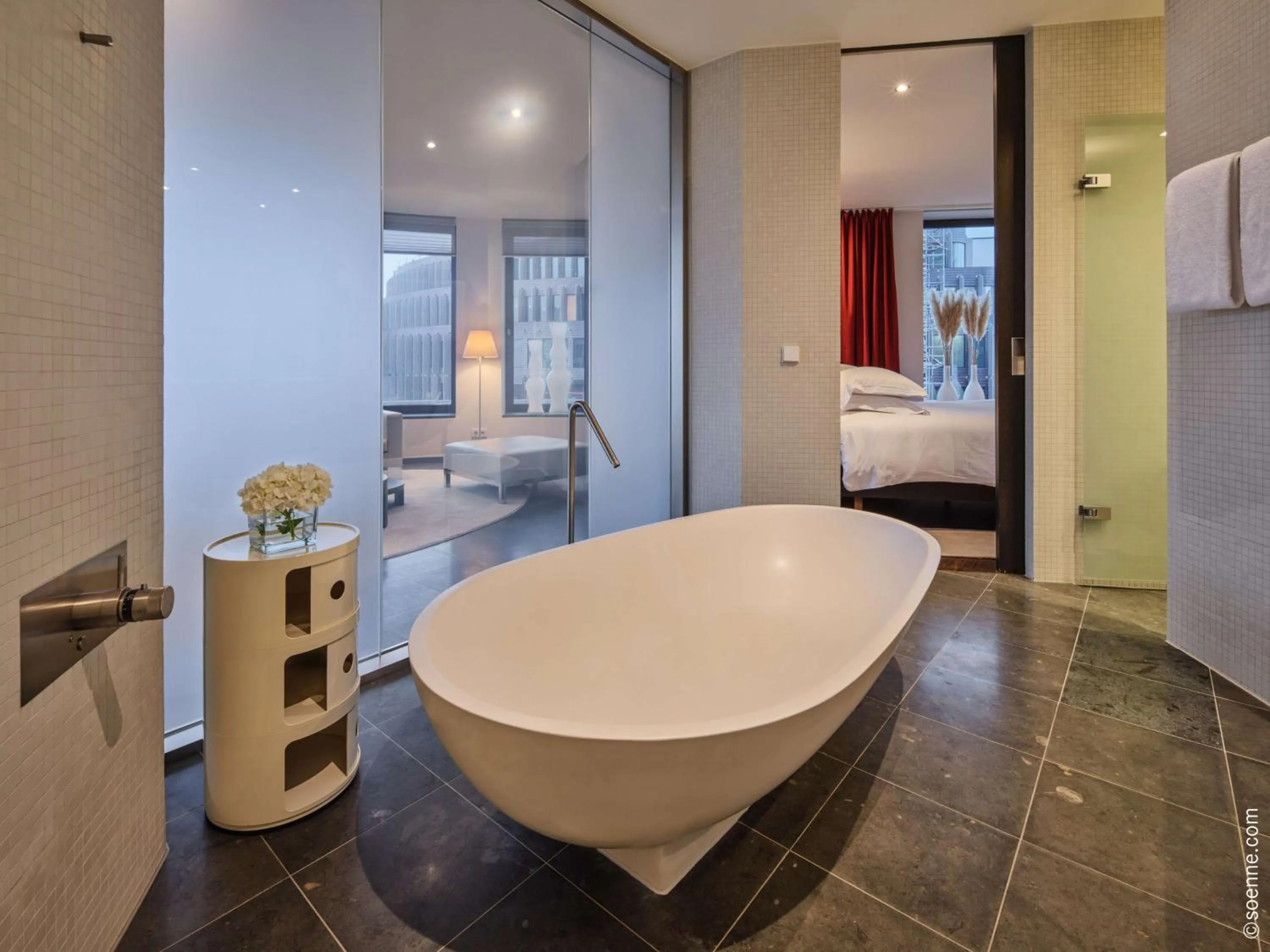 Photo of the whole room, Bed in Dorint Kurfürstendamm Berlin