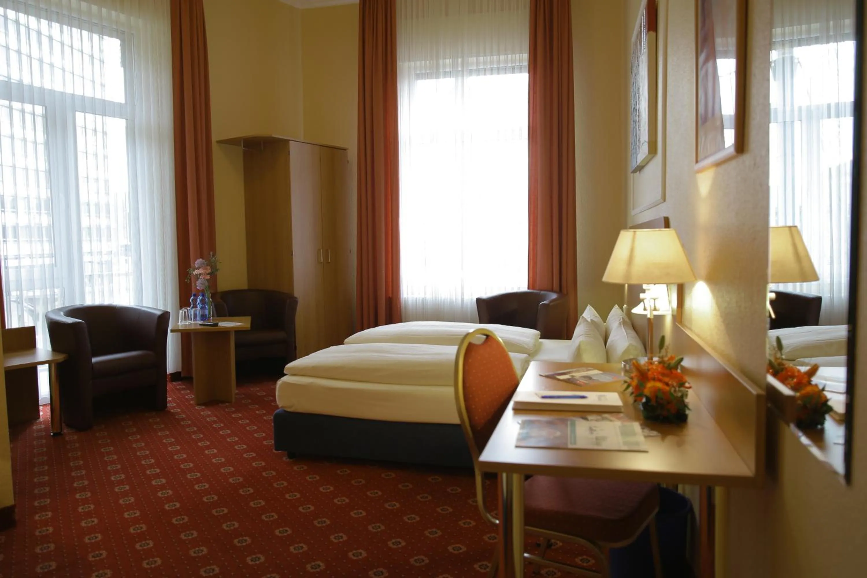 Photo of the whole room, Bed in Hotel Königshof