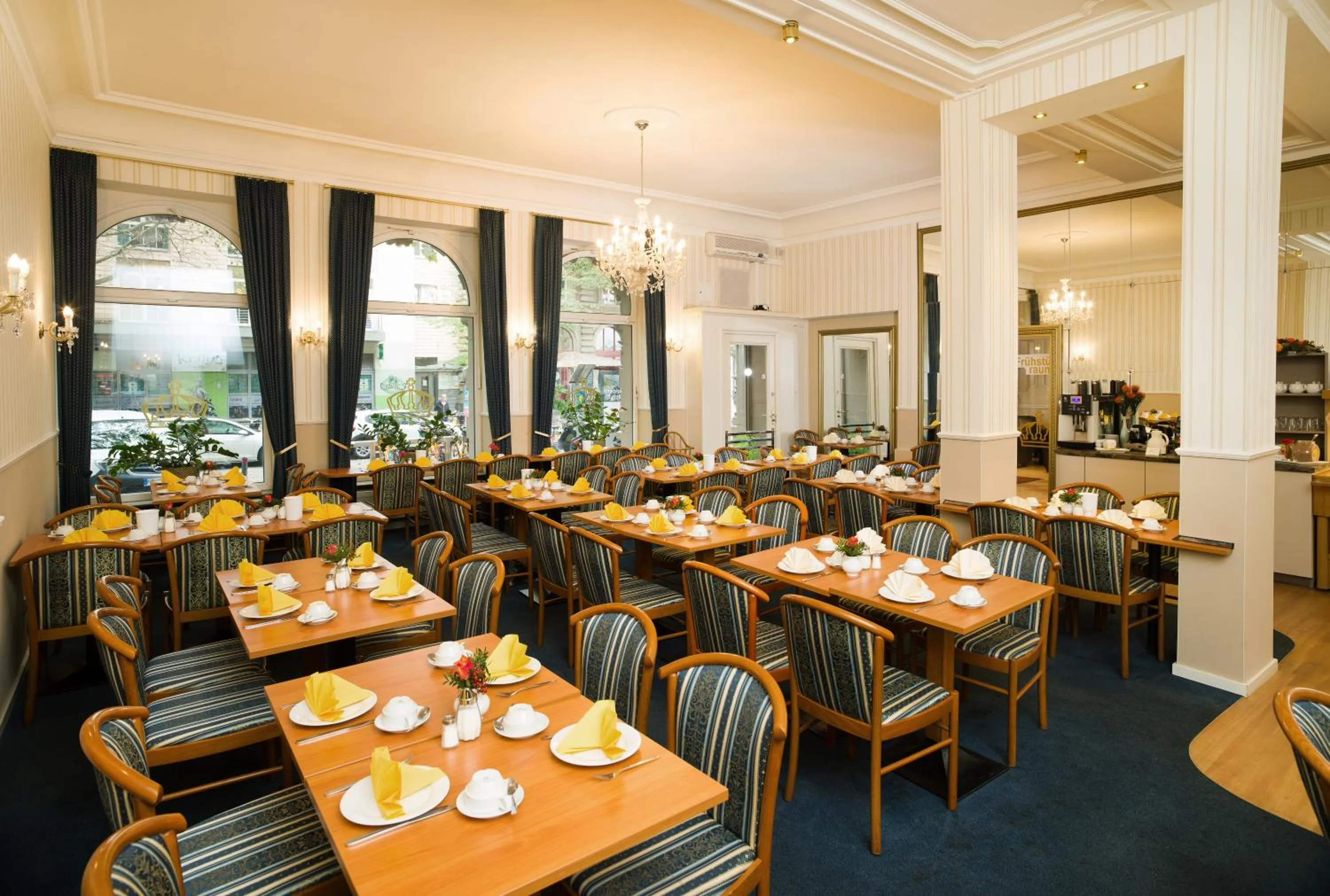 Breakfast in Hotel Königshof