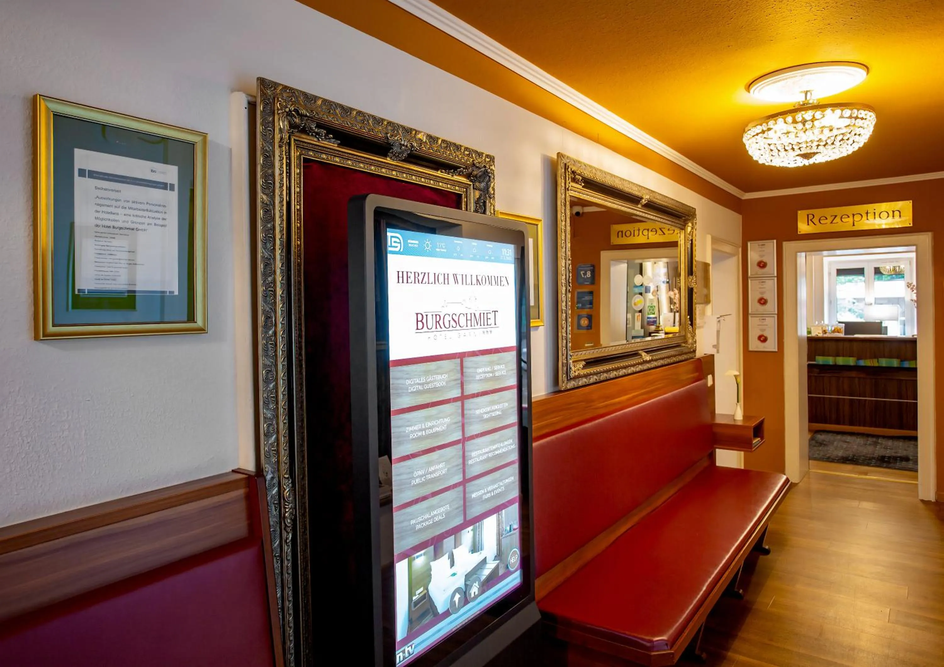 Decorative detail in TIPTOP Hotel Burgschmiet Garni