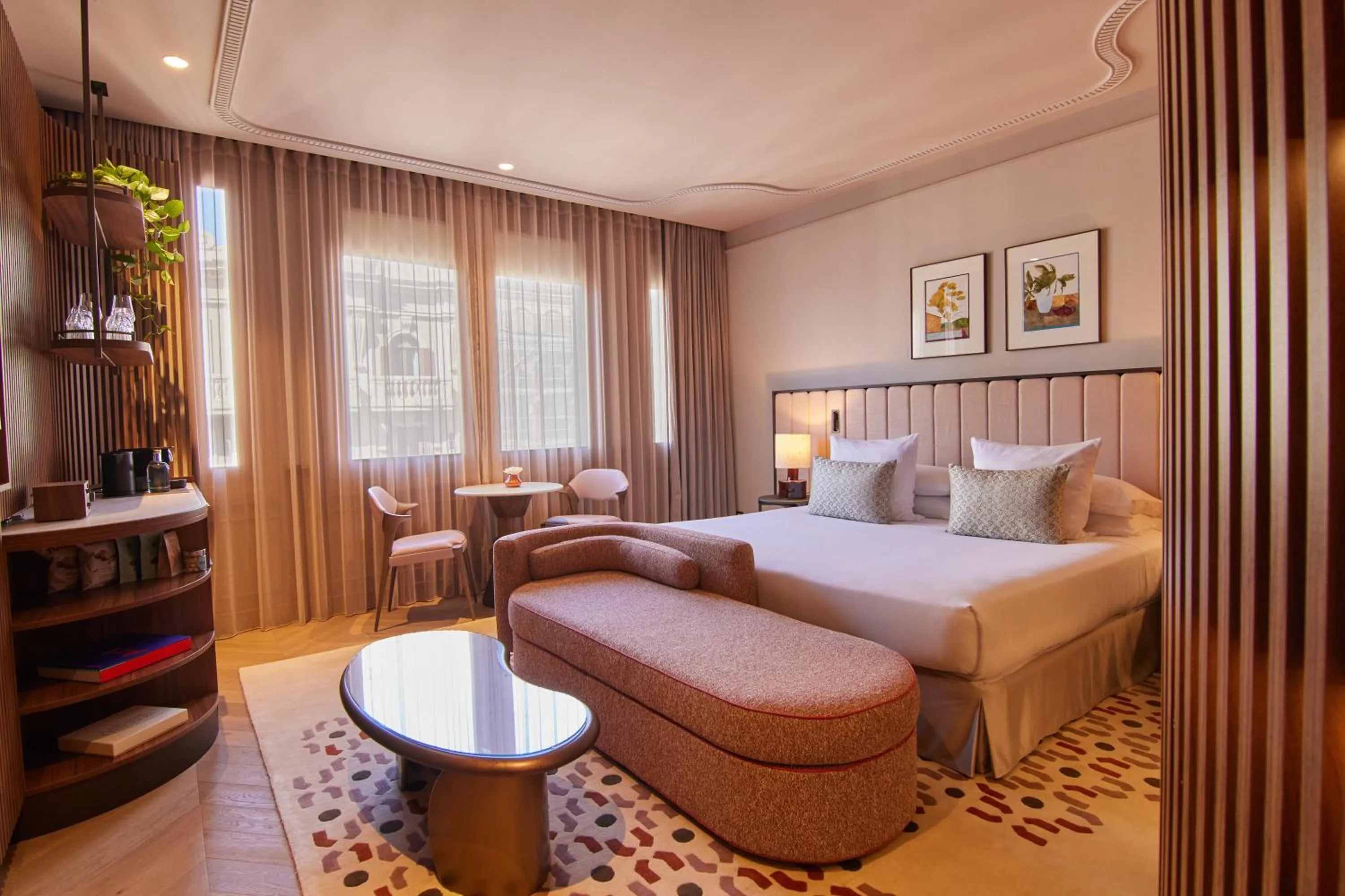 Bed in Grand Hotel Central, Small Luxury Hotels