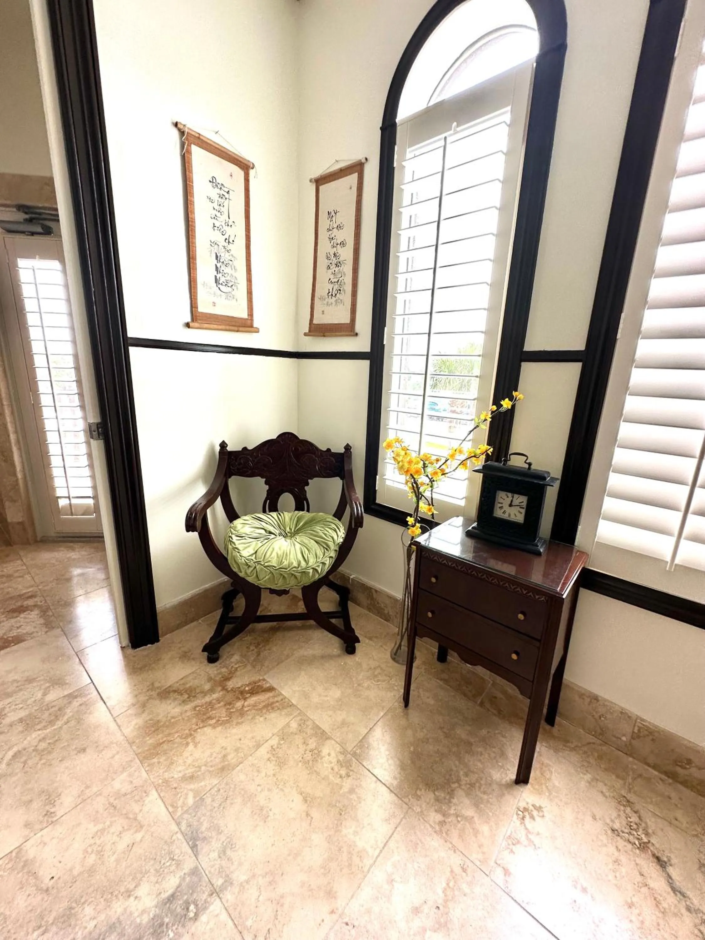 Living room in Bliss By The Sea
