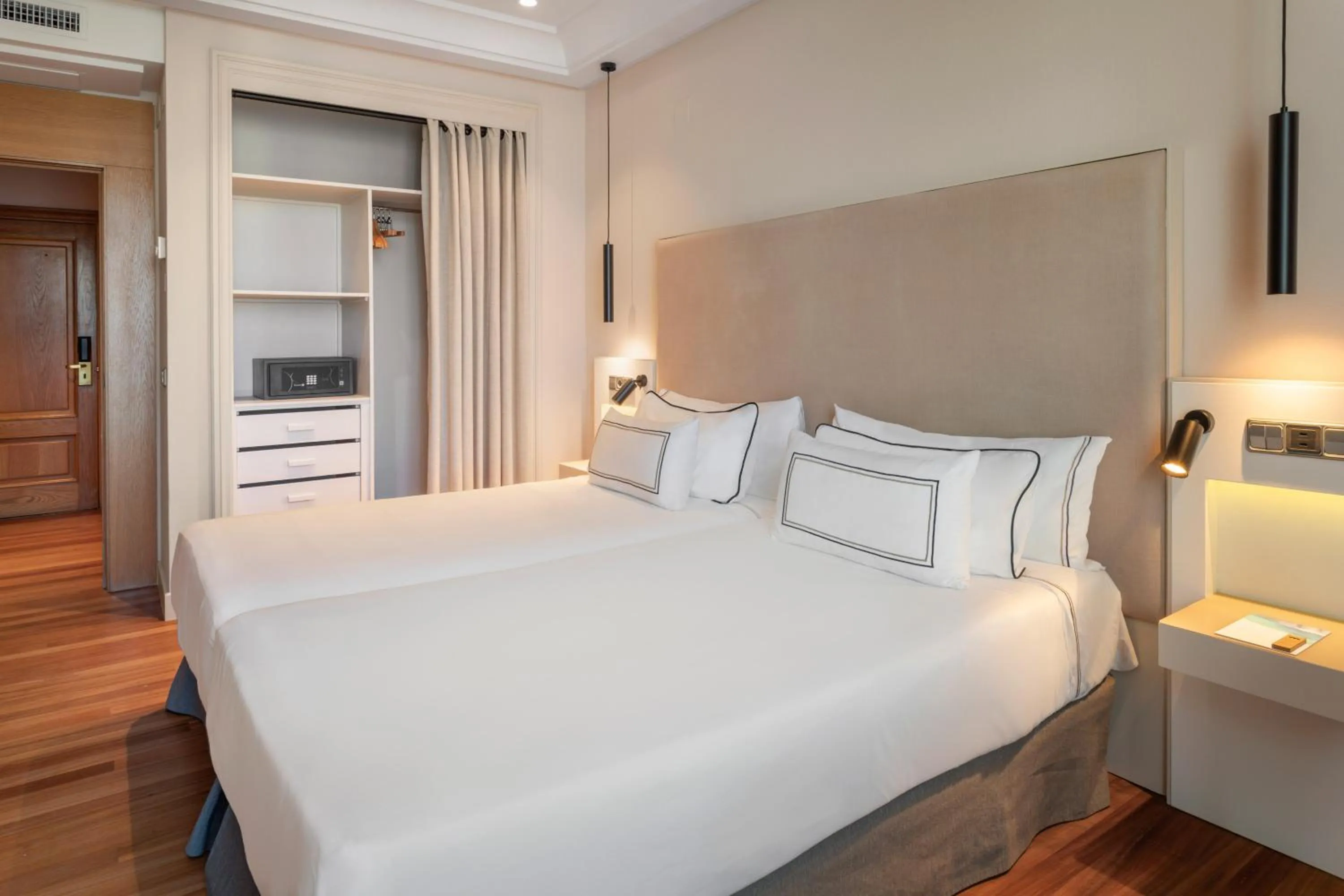 Bedroom, Bed in Melia Maria Pita