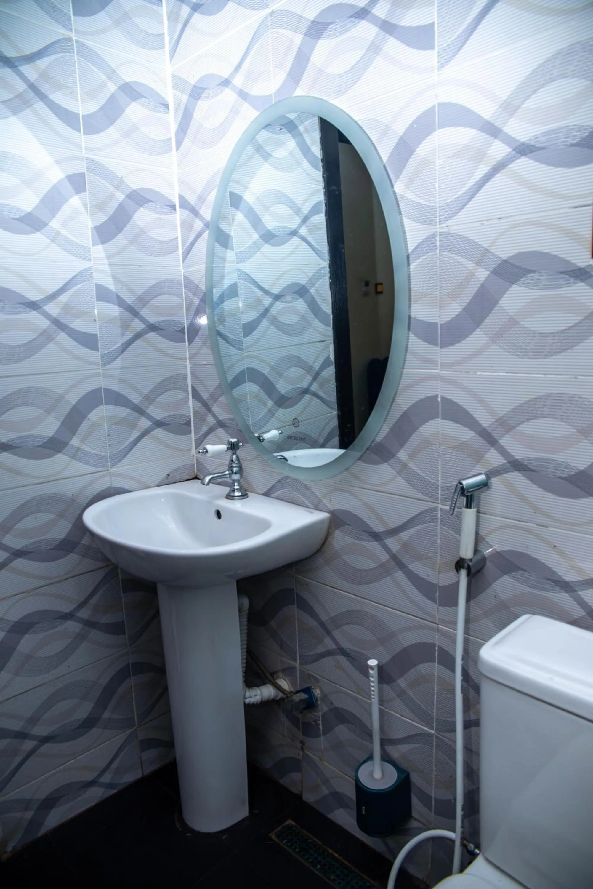 Buddiez Hotel & Resort