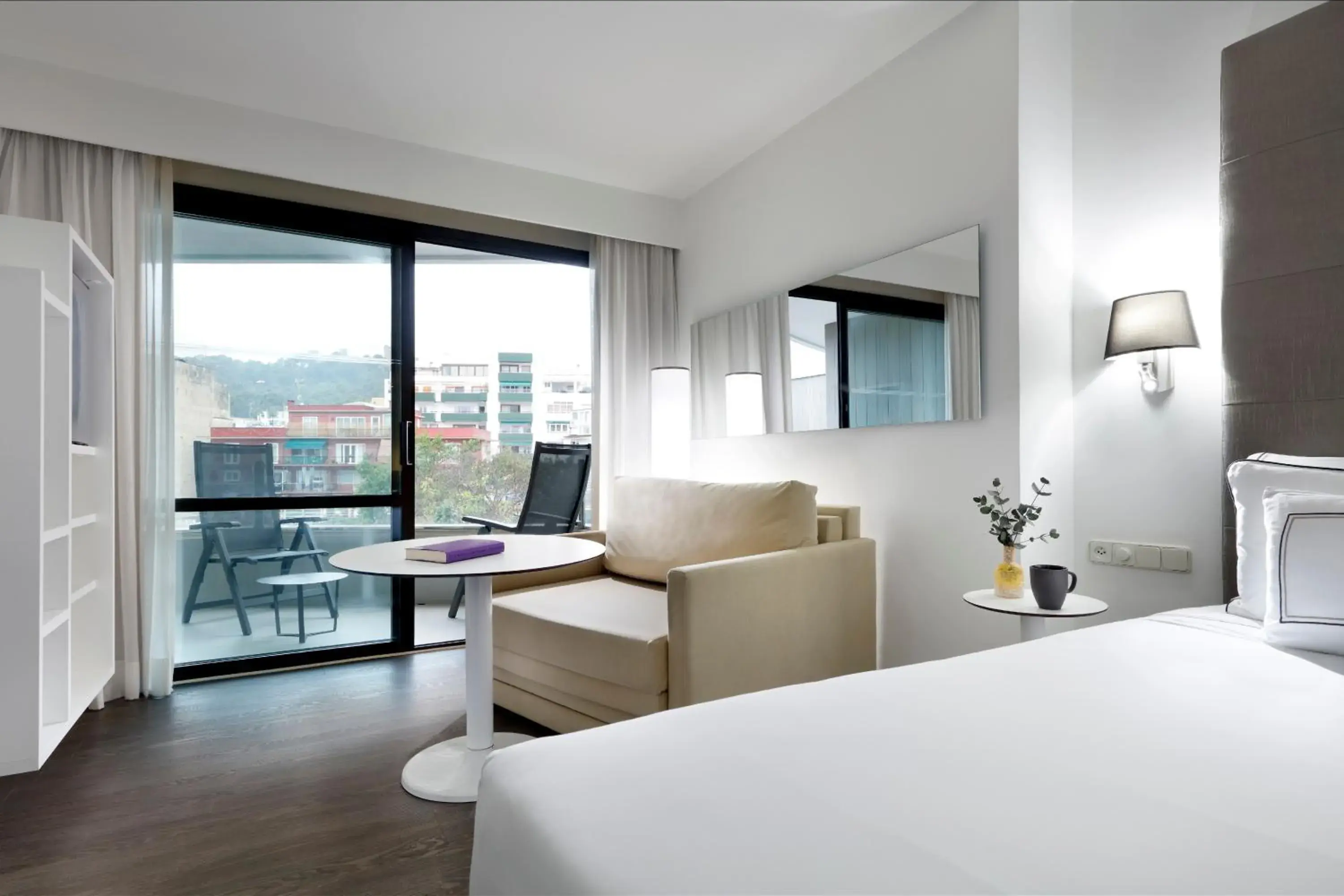 Double Room with City View in Meliá Palma Marina Double Room with City View in Meliá Palma Marina