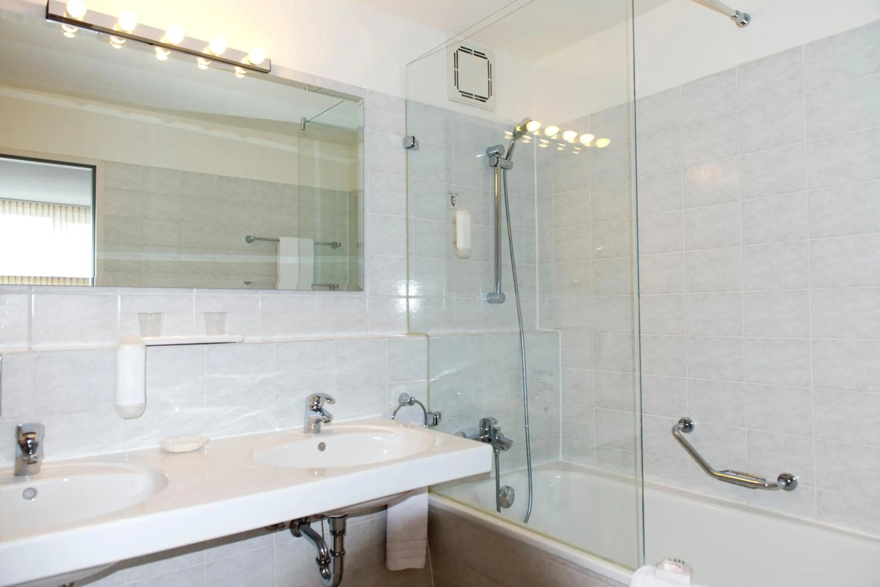 Toilet in Wyndham Hannover Atrium