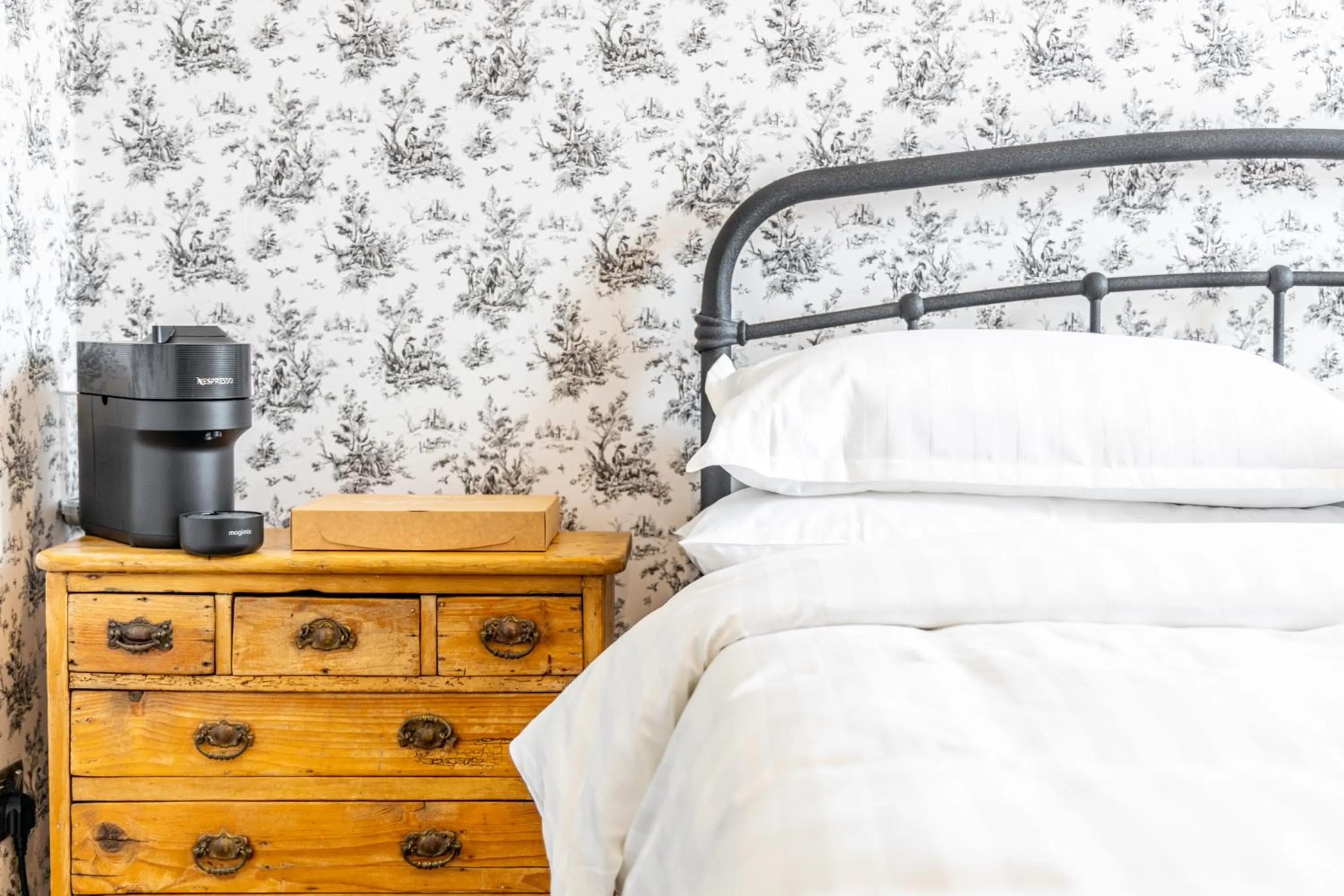 Coffee/tea facilities in The Whichcote Arms