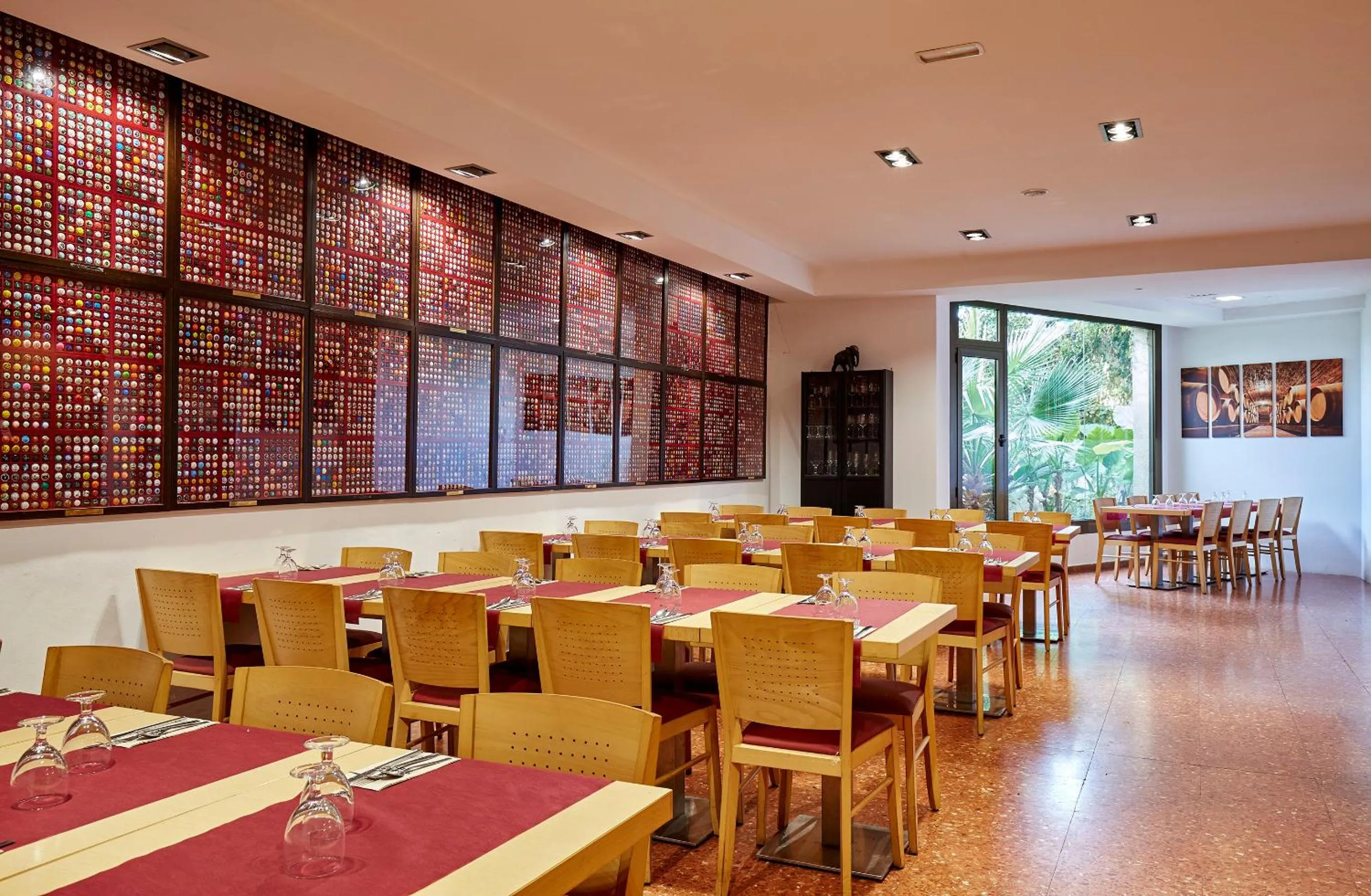 Restaurant/places to eat in Hotel Samba