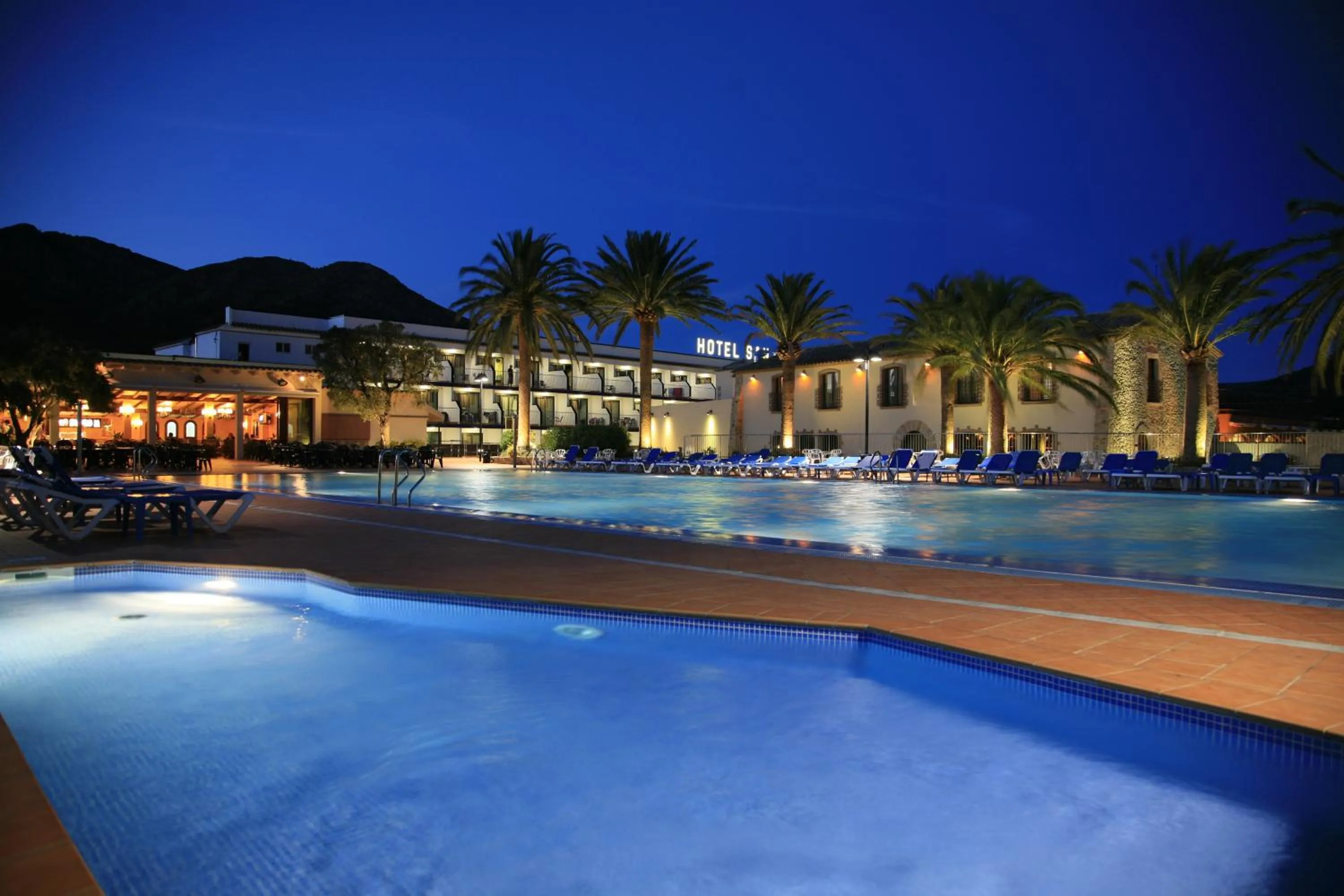 Property building in Hotel San Carlos