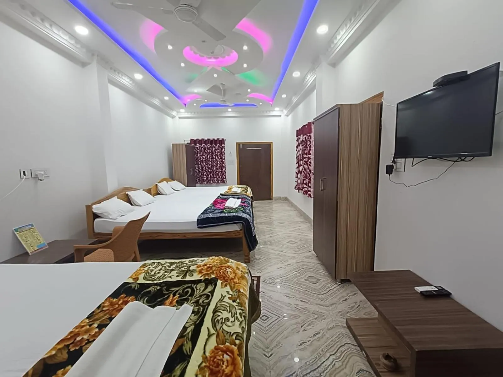 Bed in Sea Wave Beach Resort