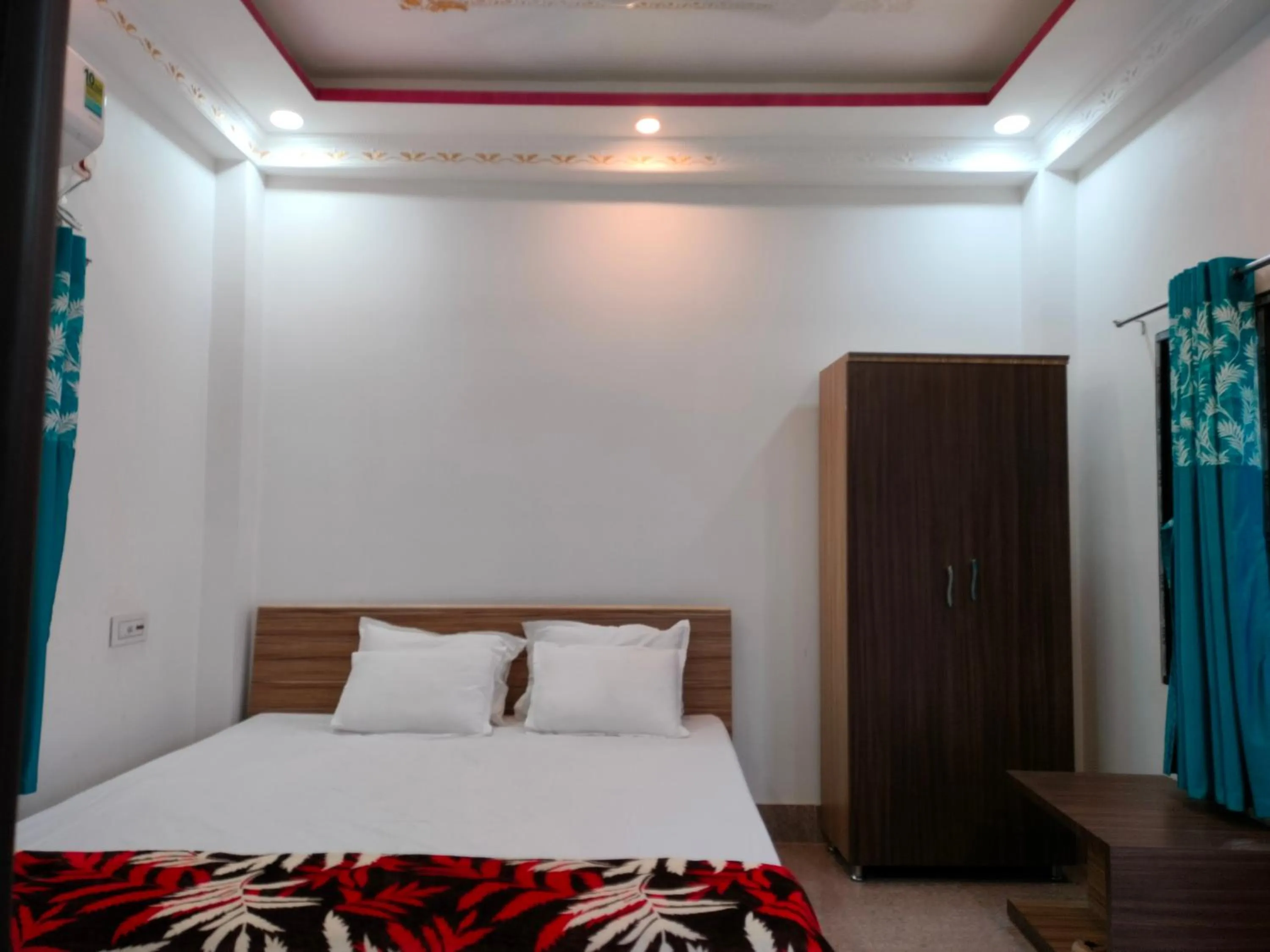 Bed in Sea Wave Beach Resort