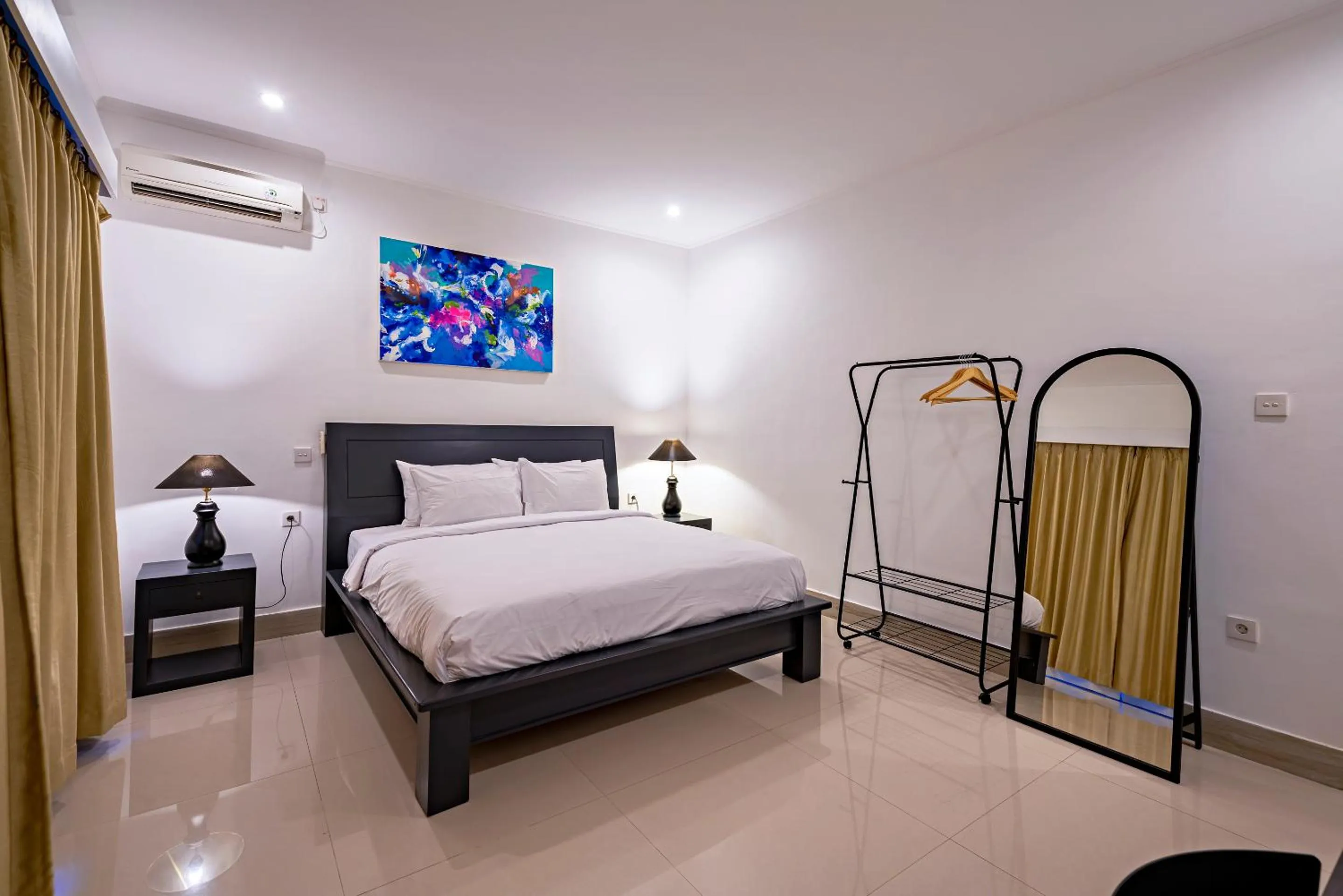 Bedroom, Bed in Villa Kira - Canggu