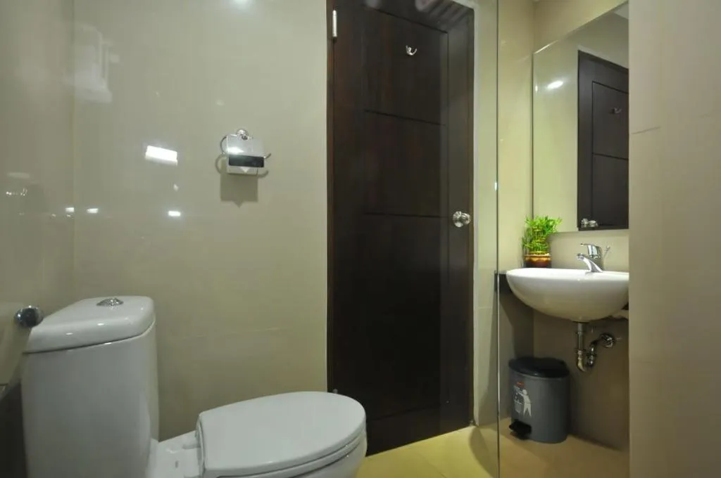 Toilet in Pratama Hotel & Convention Mataram