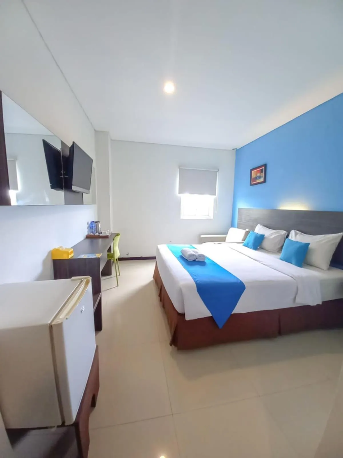 Photo of the whole room, Bed in Pratama Hotel & Convention Mataram