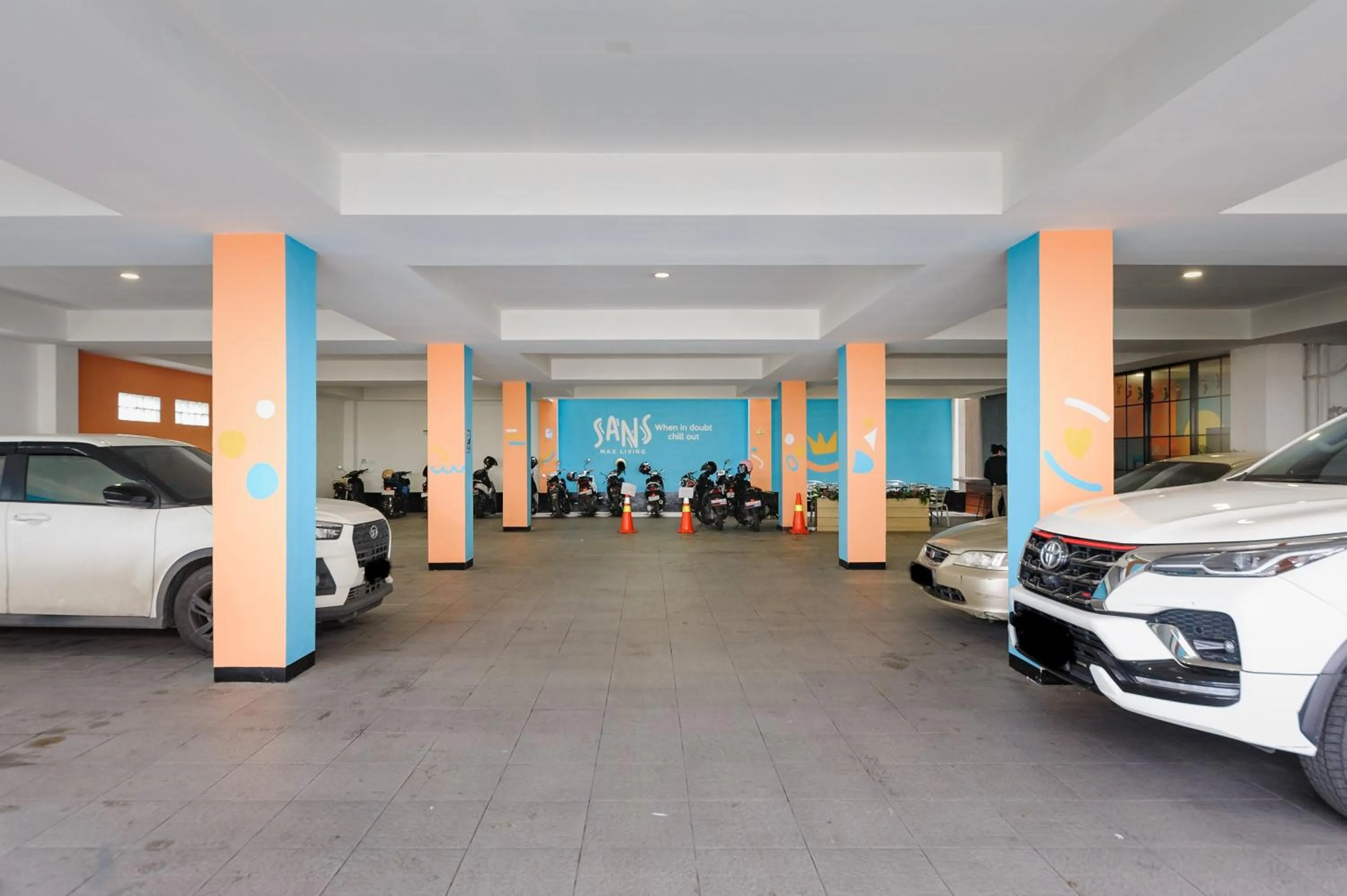 Parking in Sans Hotel Max Living Cengkareng