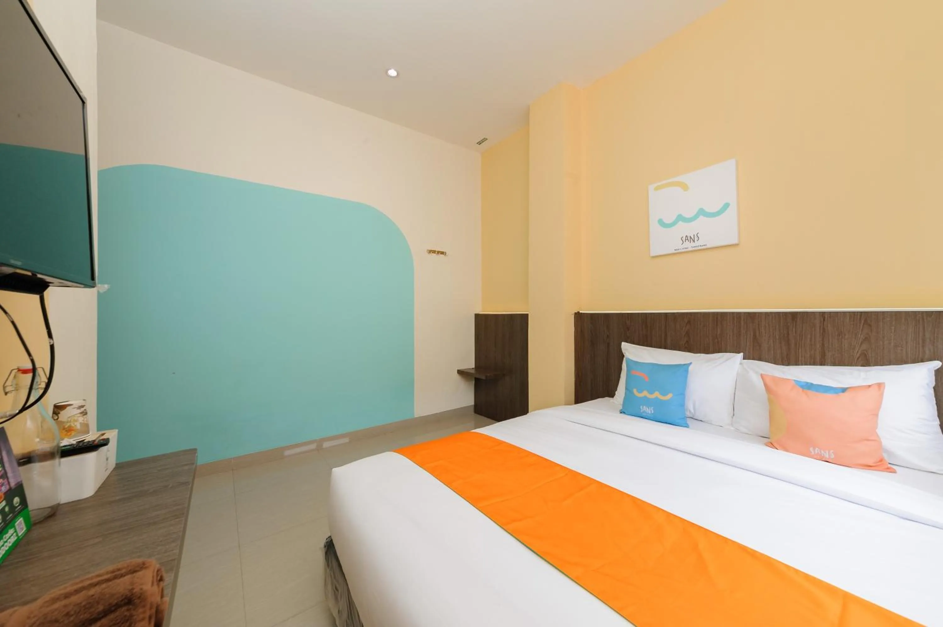 Bedroom, Bed in Sans Hotel Max Living Cengkareng