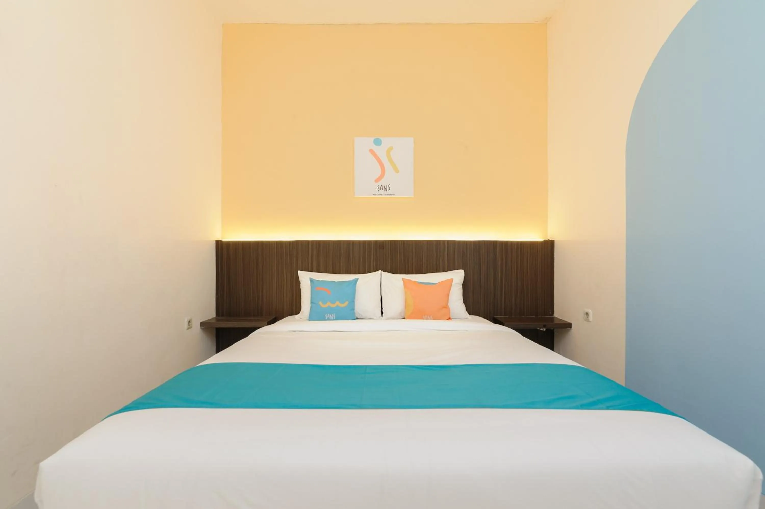 Bedroom, Bed in Sans Hotel Max Living Cengkareng