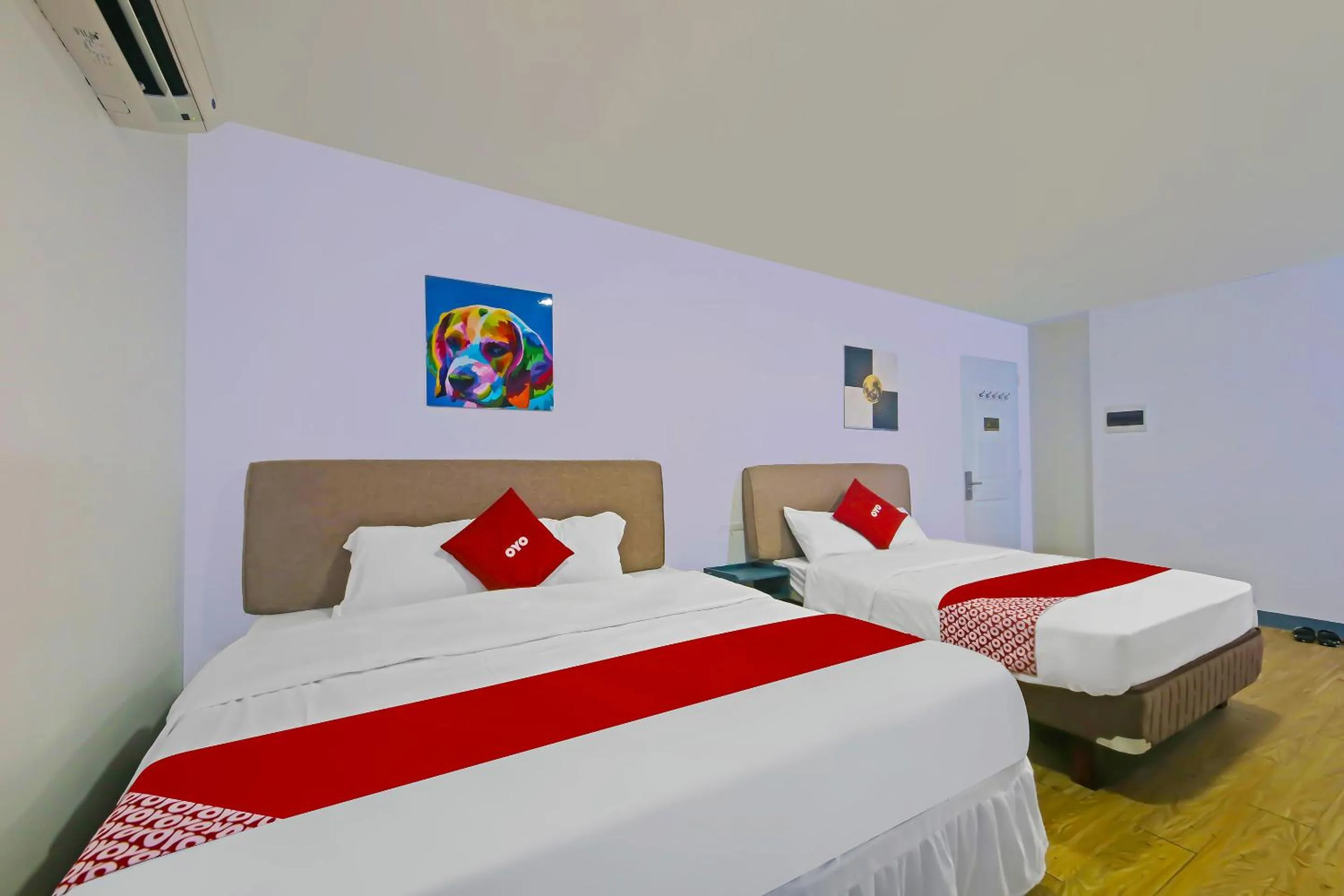 Bedroom, Bed in Loveness Apartelle