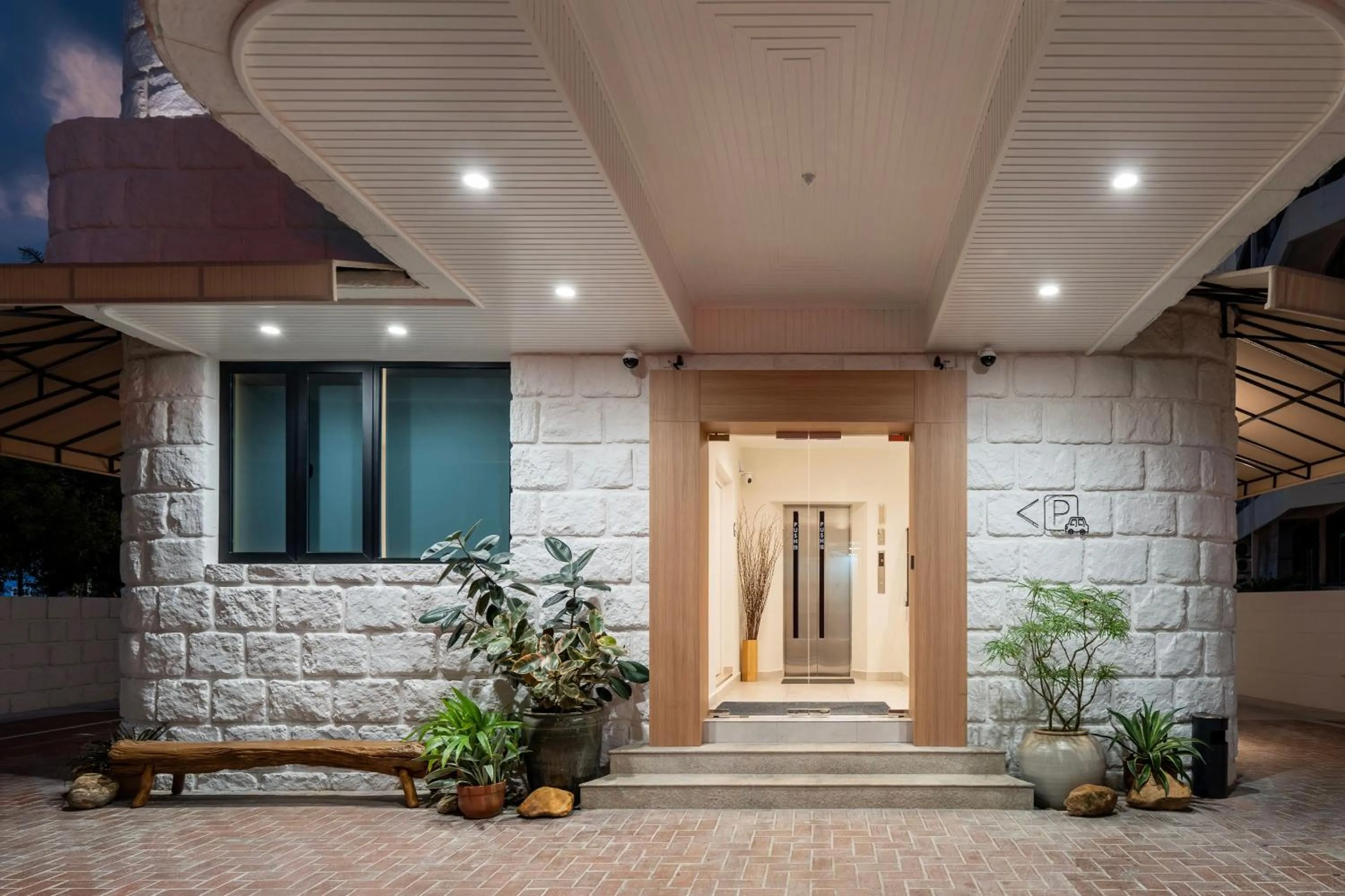 Facade/entrance in Codrington House - Boutique Apartments