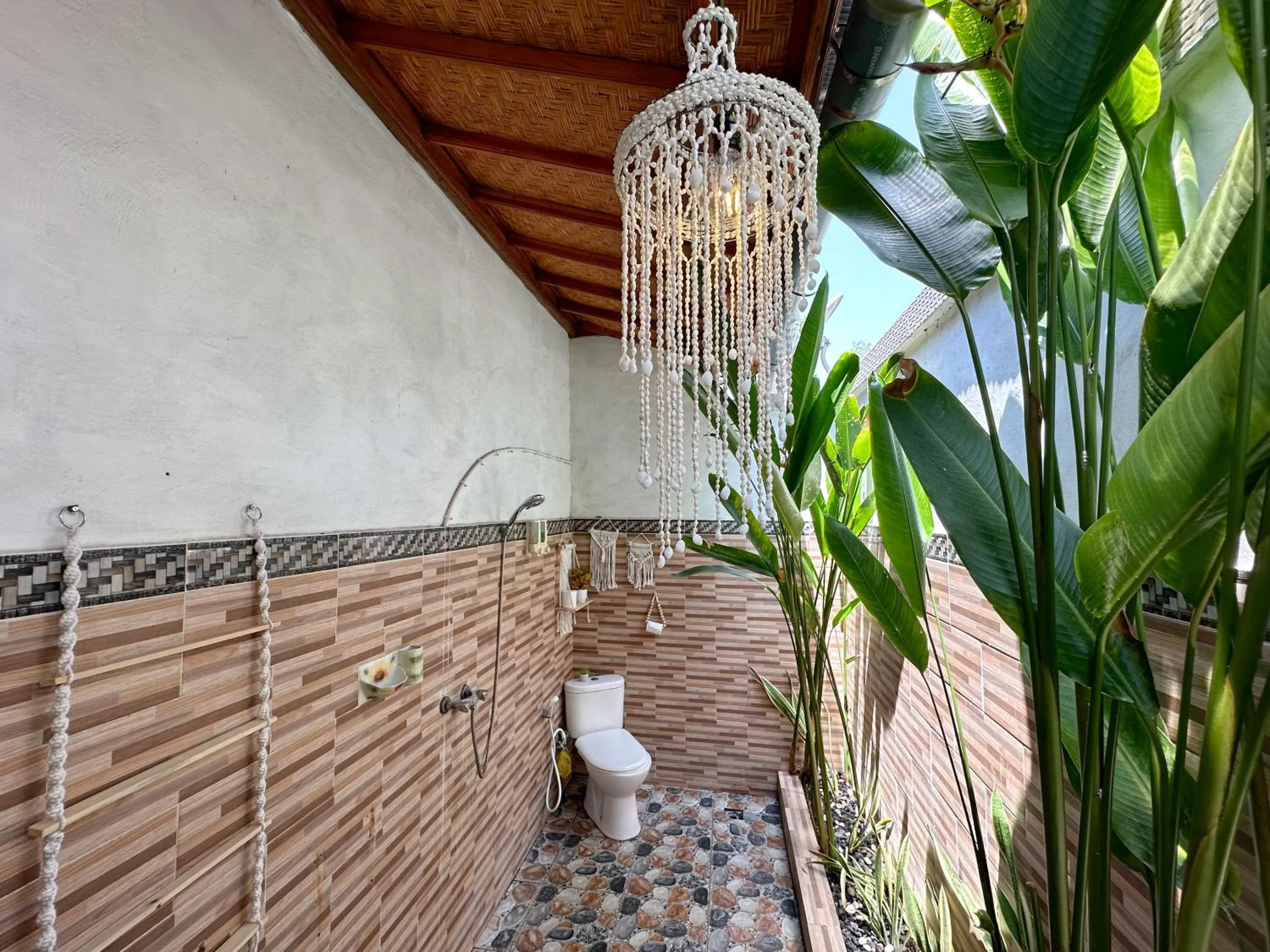 Sunset Hill Penida Resort