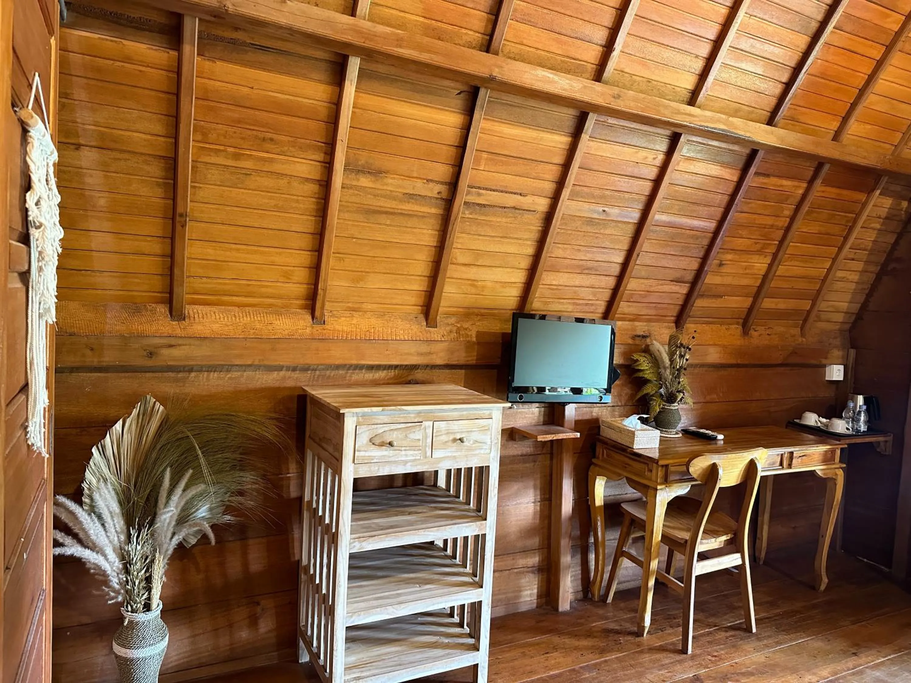 Sunset Hill Penida Resort