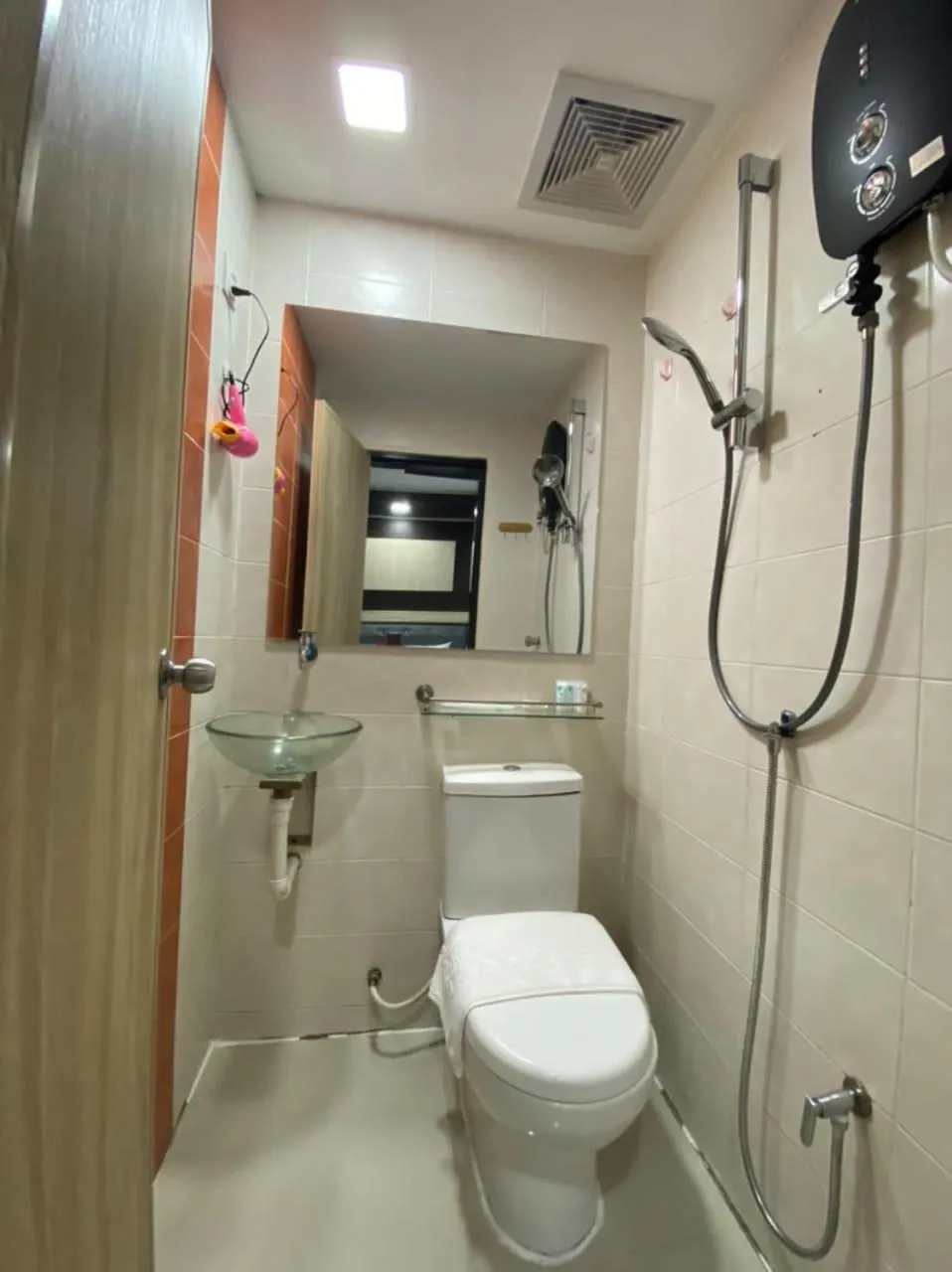 Shower in Red Velvet Inn Bukit Bintang