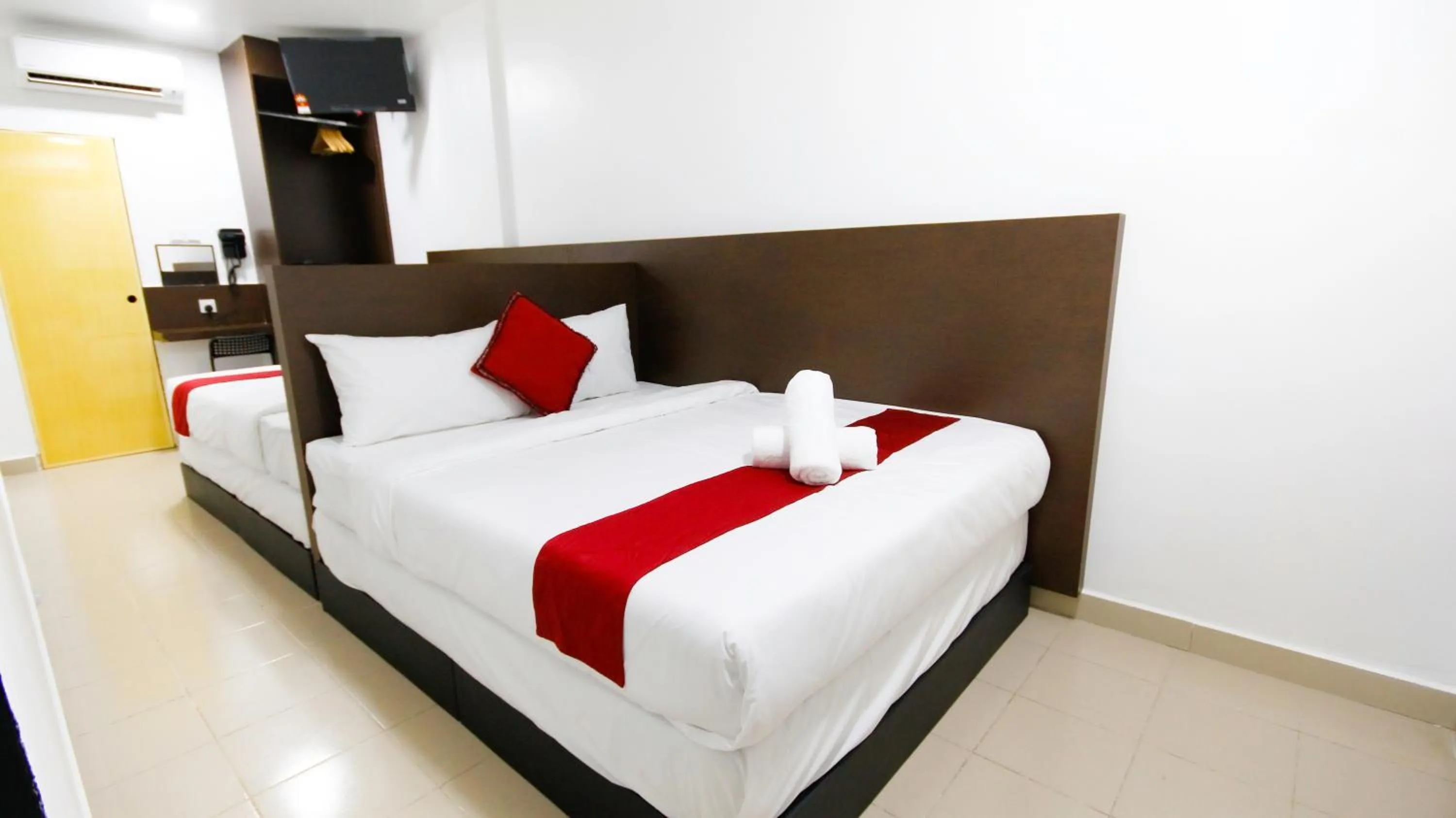 Bedroom, Bed in Red Velvet Inn Bukit Bintang