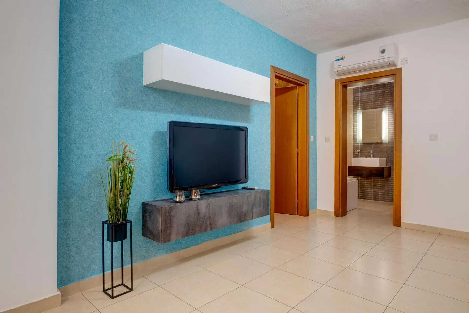 TV and multimedia in Sliema Tigne Suites