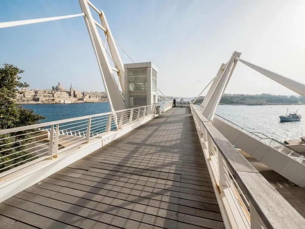Neighbourhood in Sliema Tigne Suites
