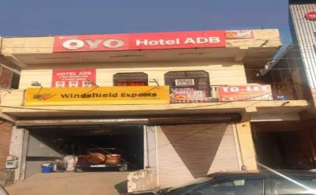 Facade/entrance in OYO 81074 Hotel Adb