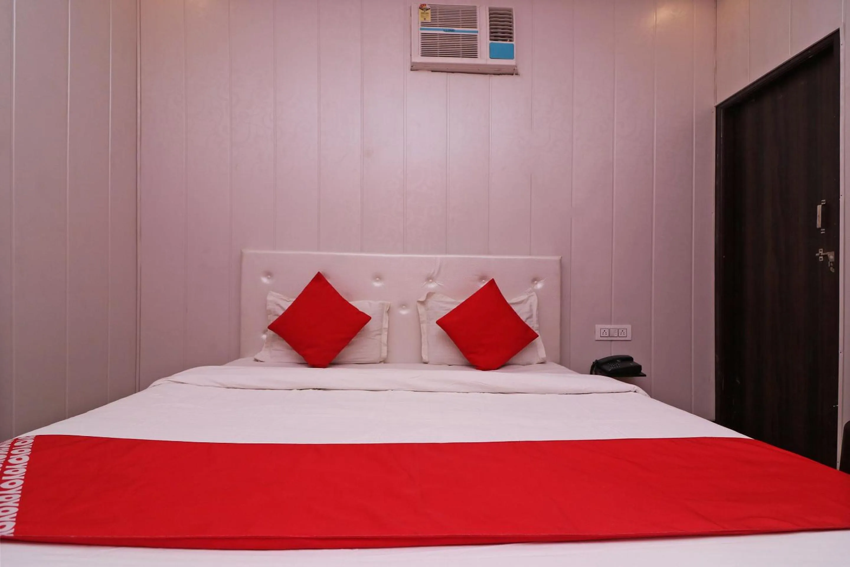 Bathroom, Bed in OYO 81074 Hotel Adb