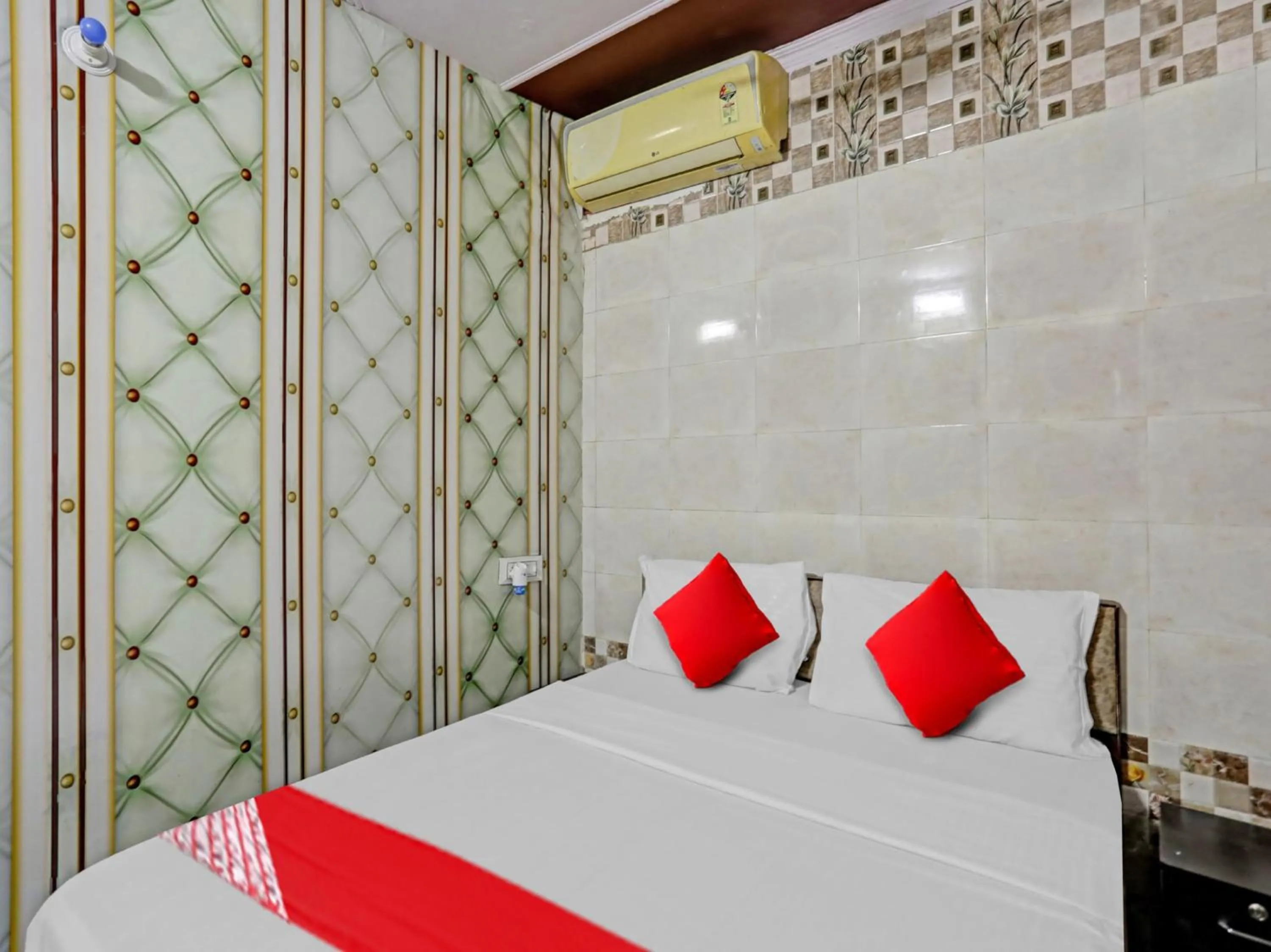 Bedroom, Bed in Hotel O by OYO Golden Residency