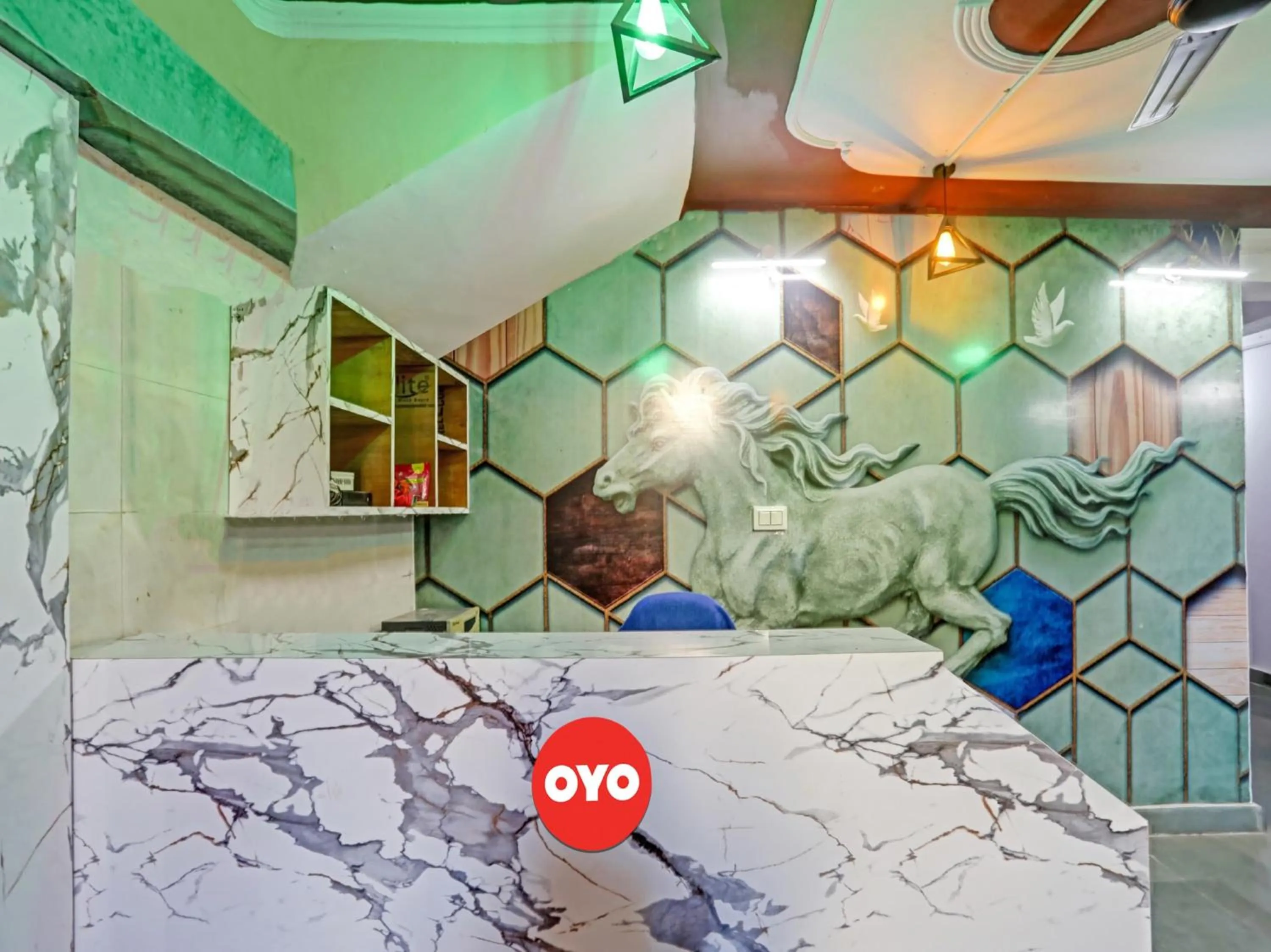 Lobby or reception in Hotel O by OYO Golden Residency
