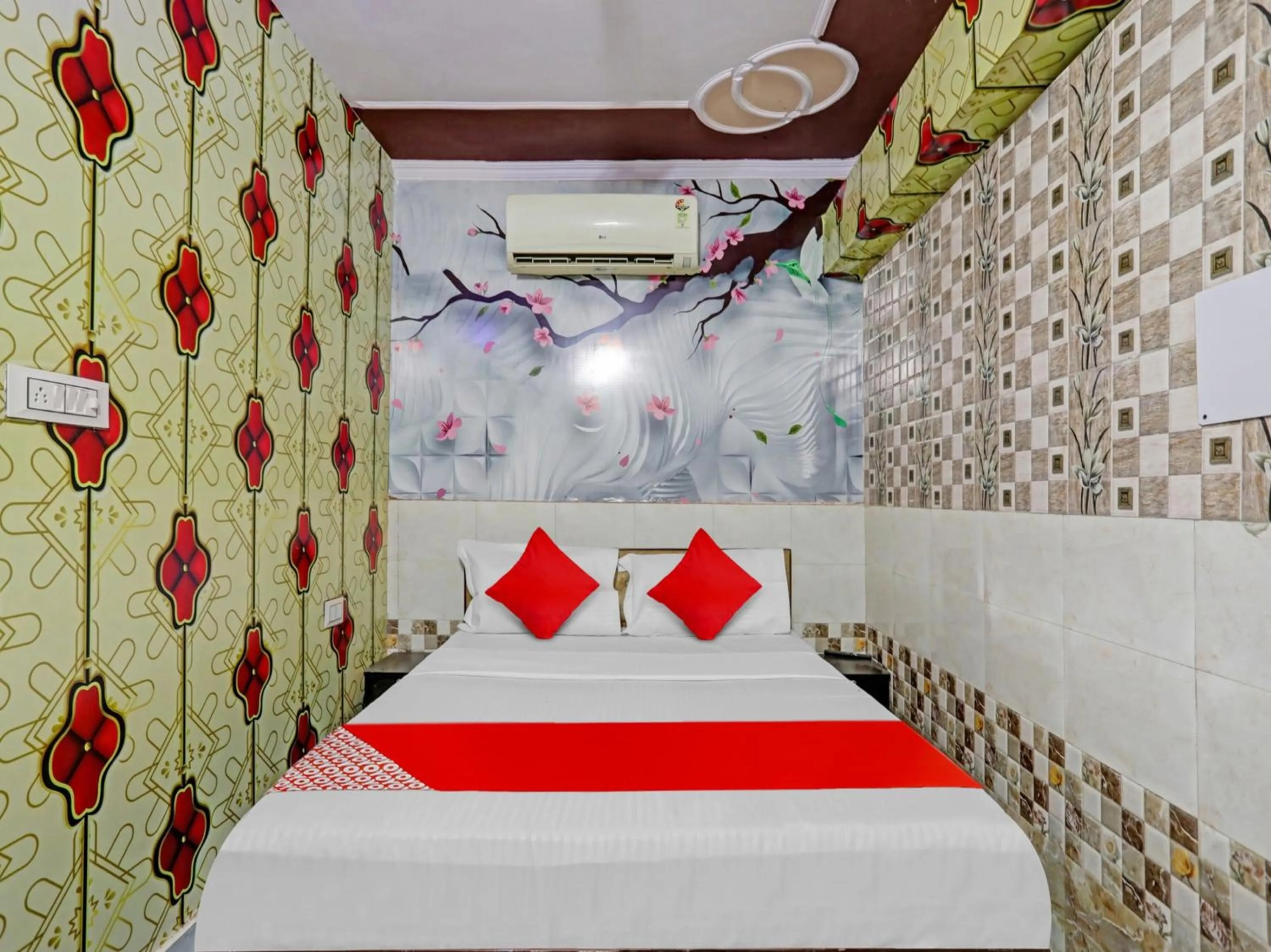 Bedroom, Bed in Hotel O by OYO Golden Residency