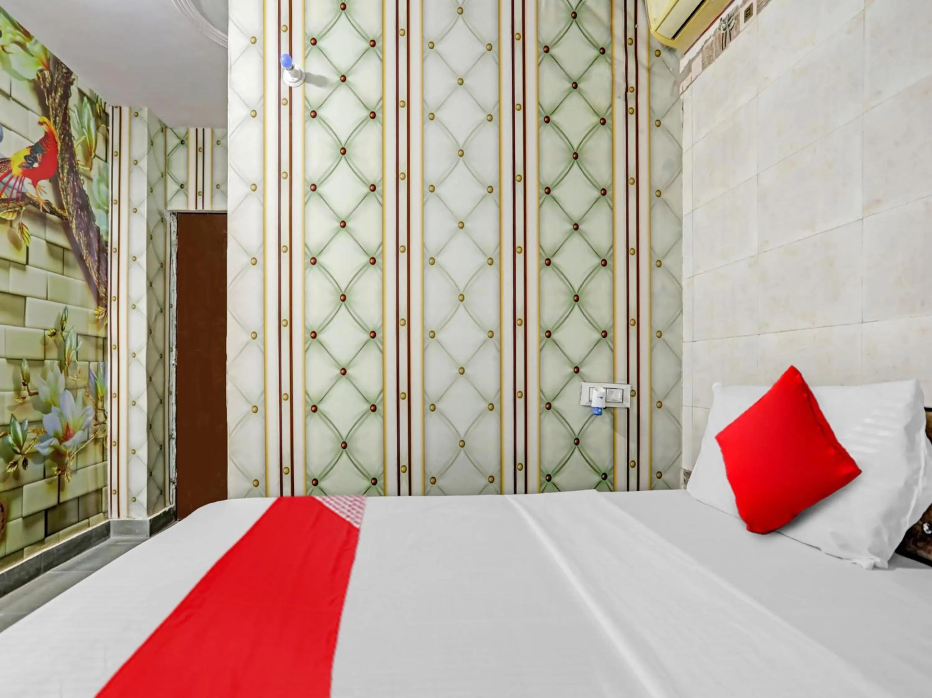 Bedroom, Bed in Hotel O by OYO Golden Residency