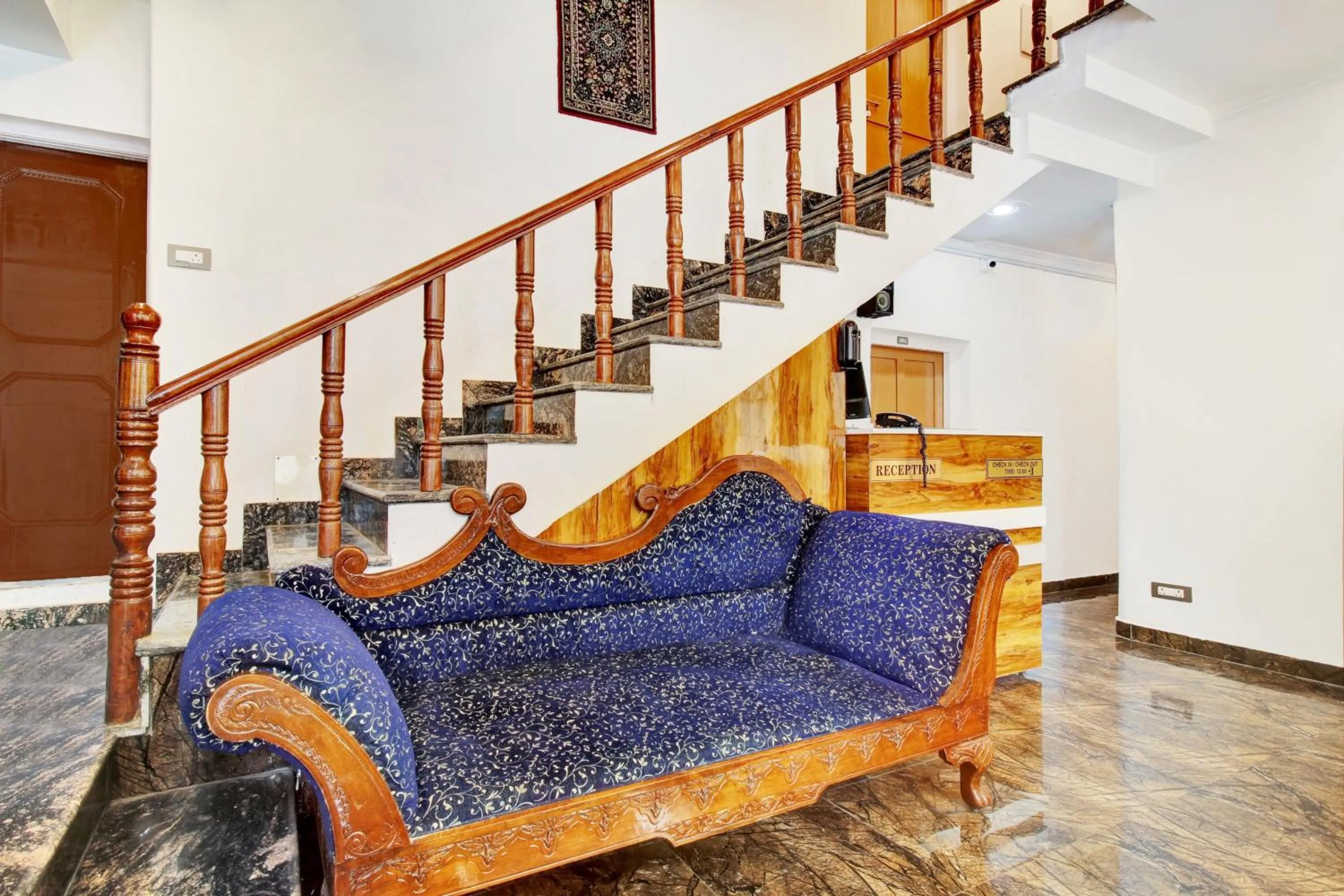 Lobby or reception in Collection O Dal Lake