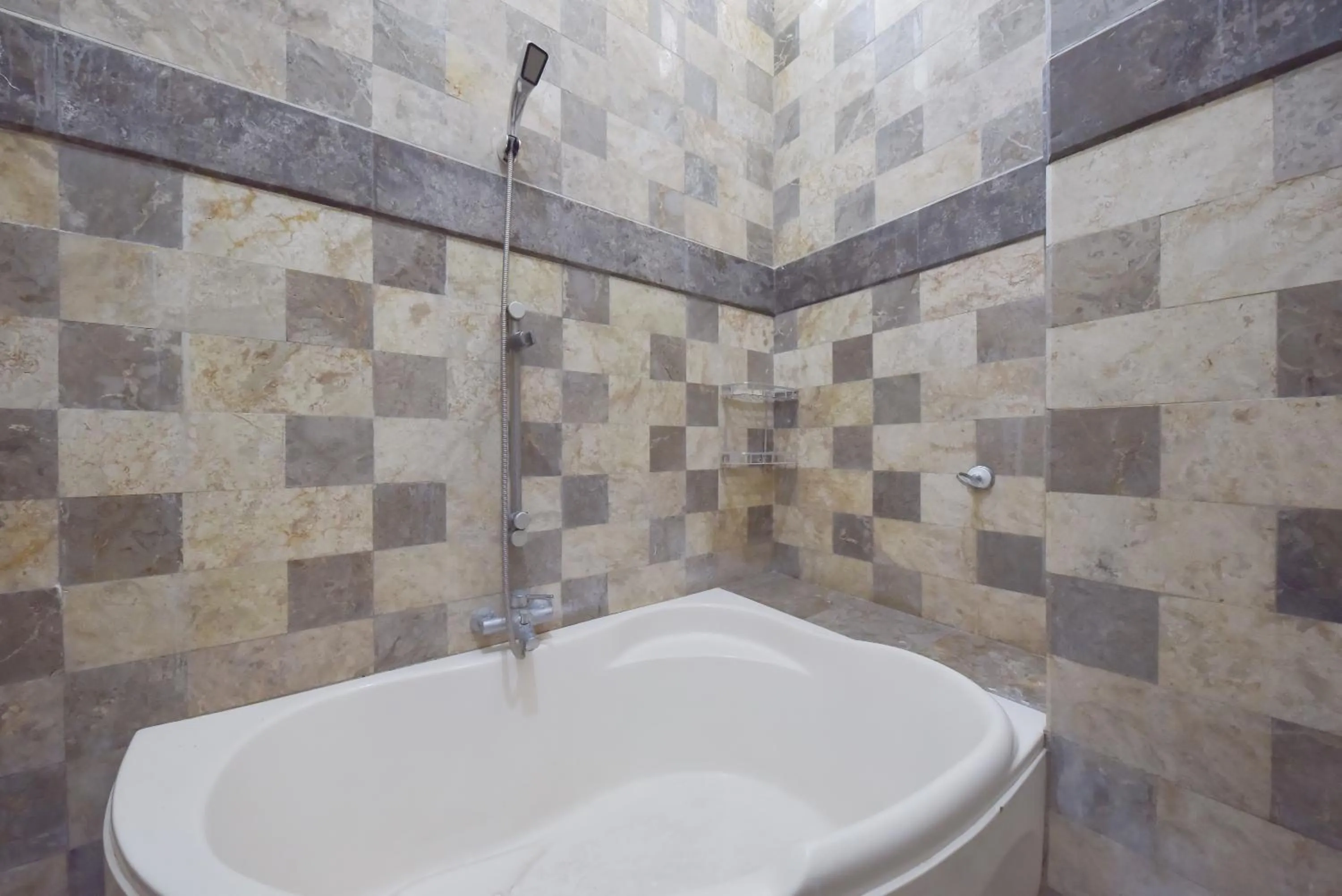 Bathroom in RedDoorz Syariah near Dago Pakar 2